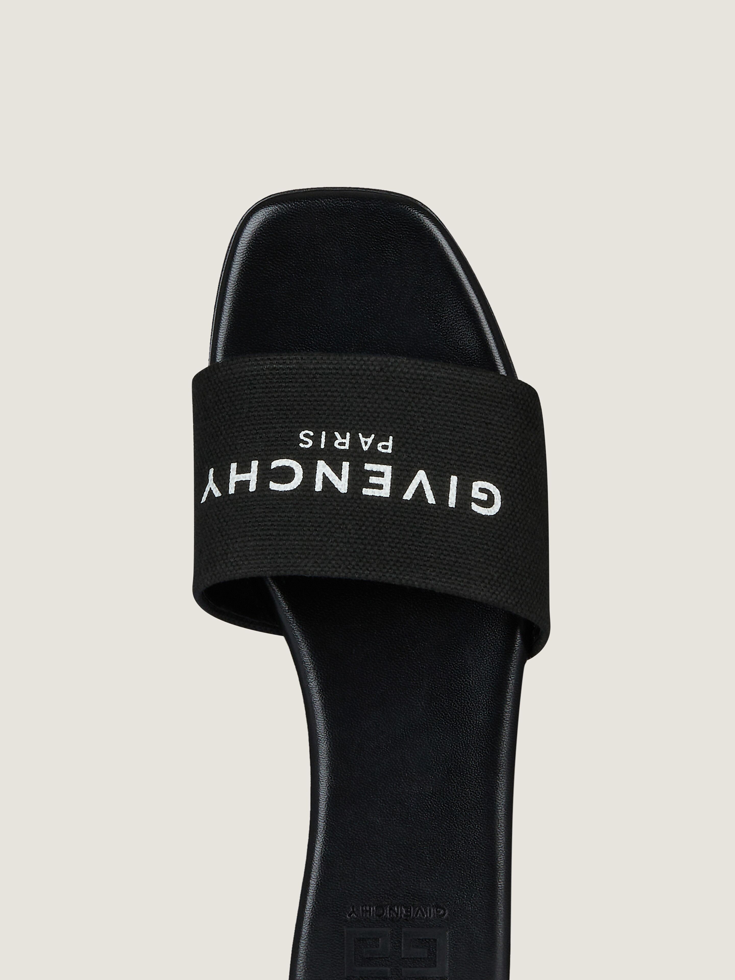 サンダル・ミュール GIVENCHY SS25 '4G' mules (BE306FE2CC 420) 4G flat mules in gradient denim in - medium blue | Givenchy US