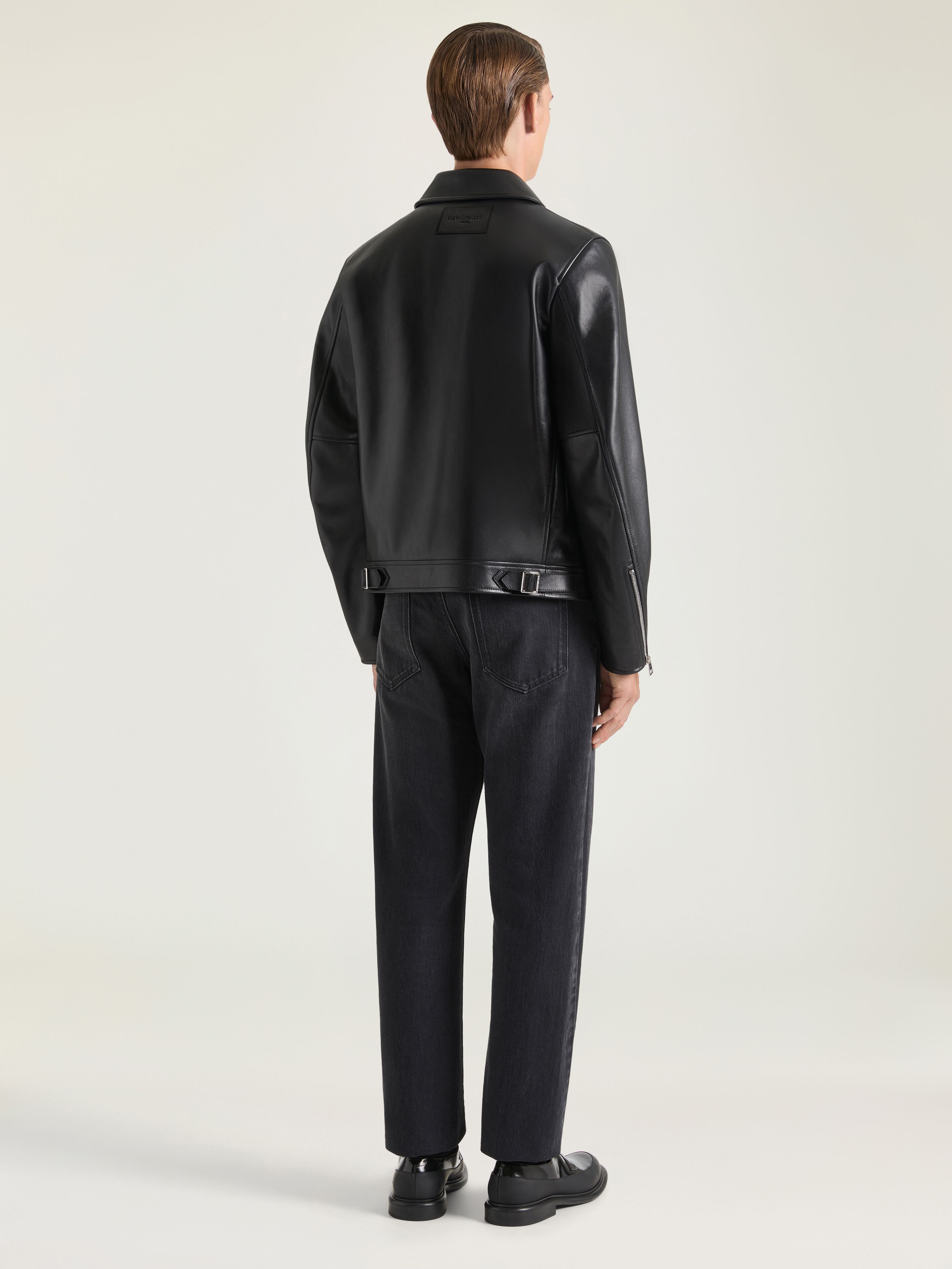 Couture Seam straight fit shadow washed jeans in - black