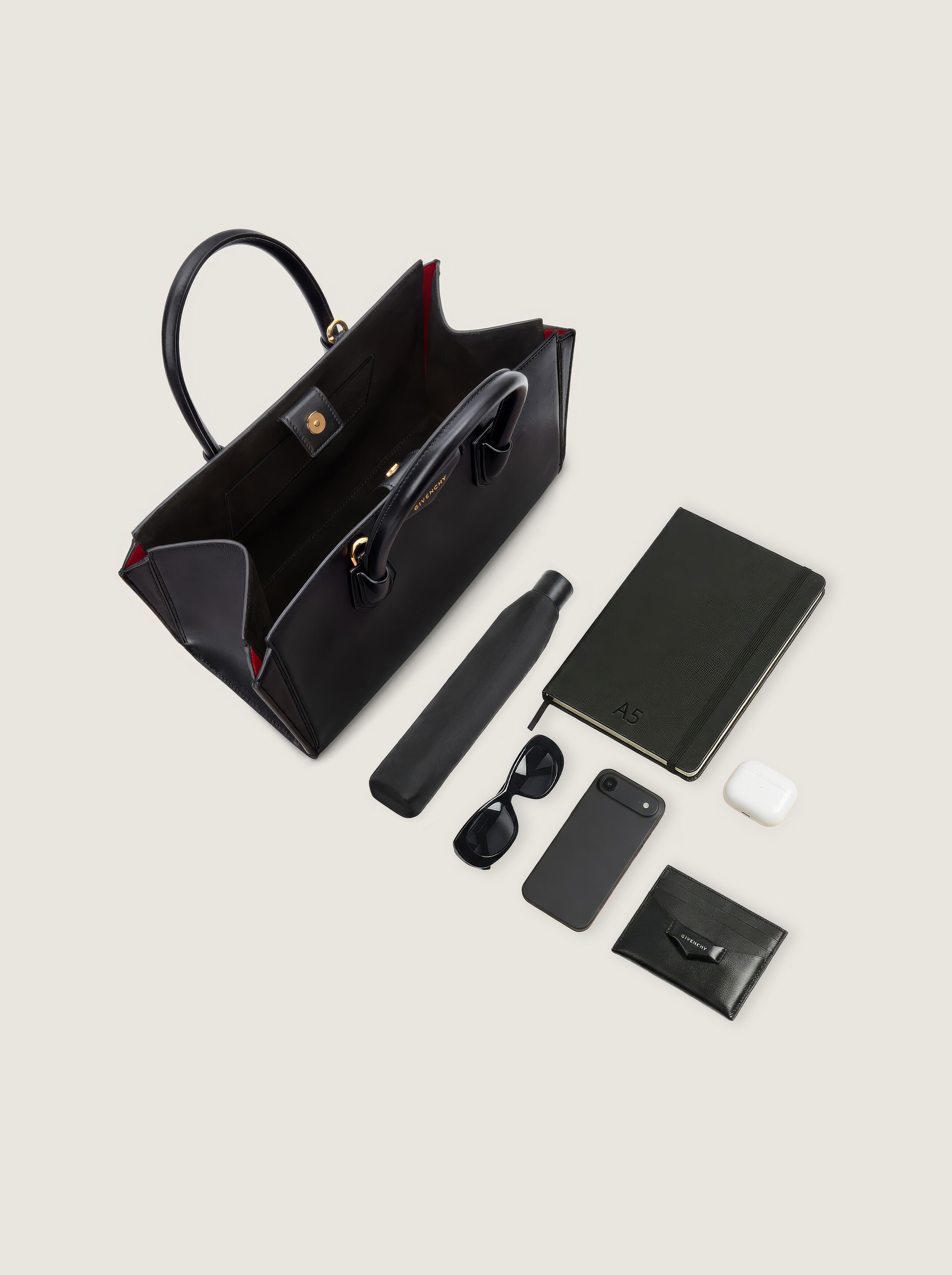 Small Antigona Catchall bag in shiny grained leather | Givenchy US