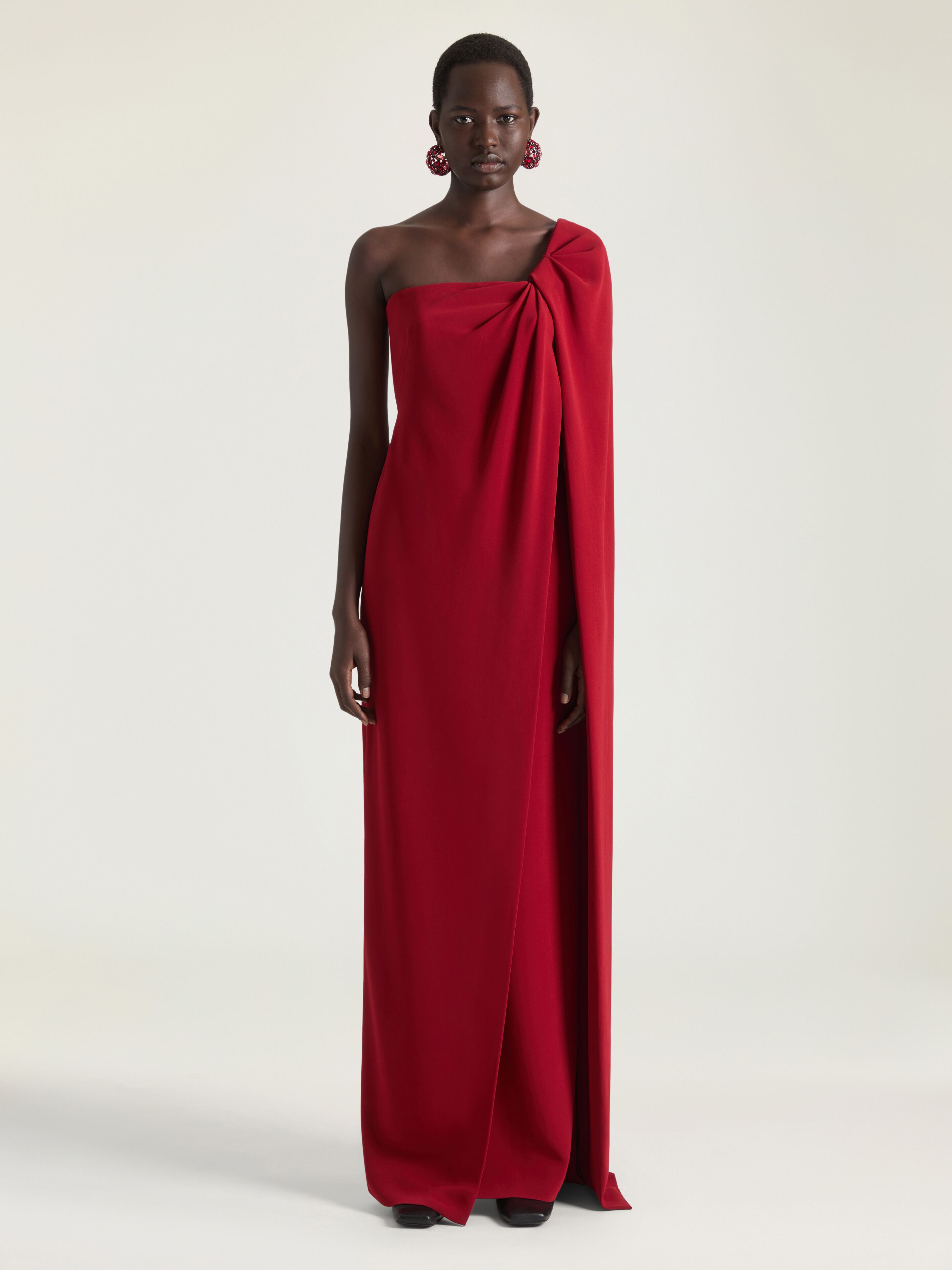 Asymmetric evening dress in crepe cady in - dark red - BW22NR164K