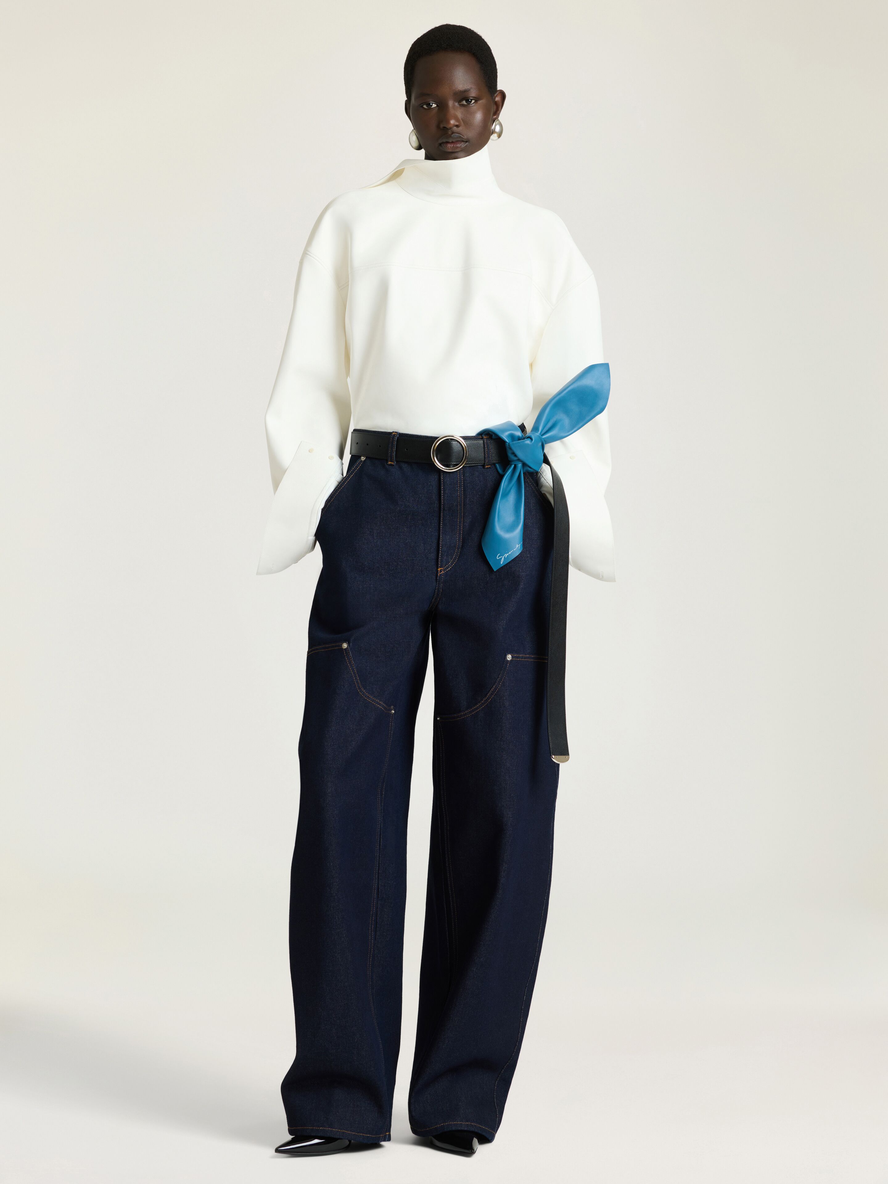 Back-to-front tie-up shirt in nappa leather in - white