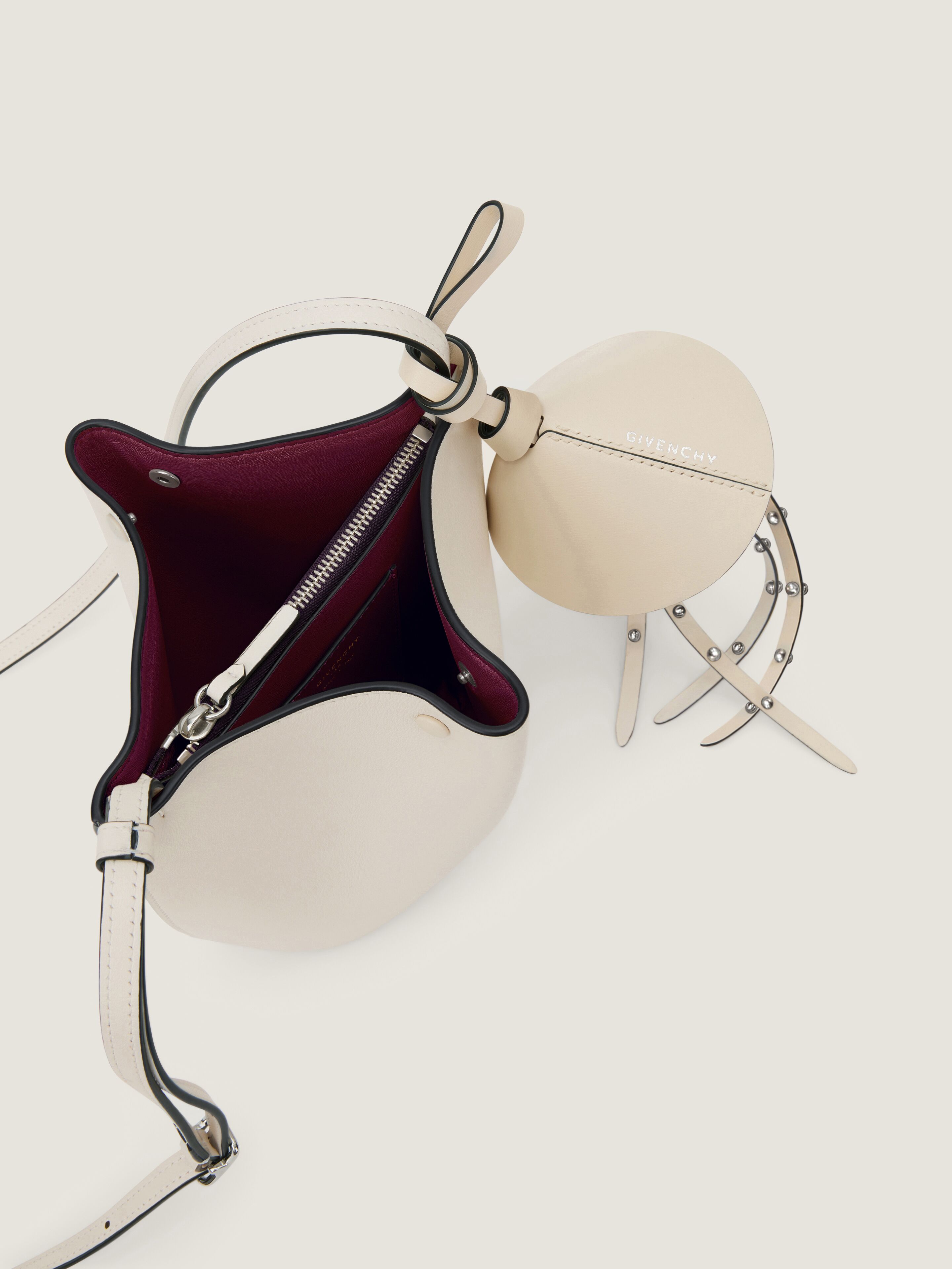 Nano Snap bucket bag in grained leather in - cream - BB60QTB2FK