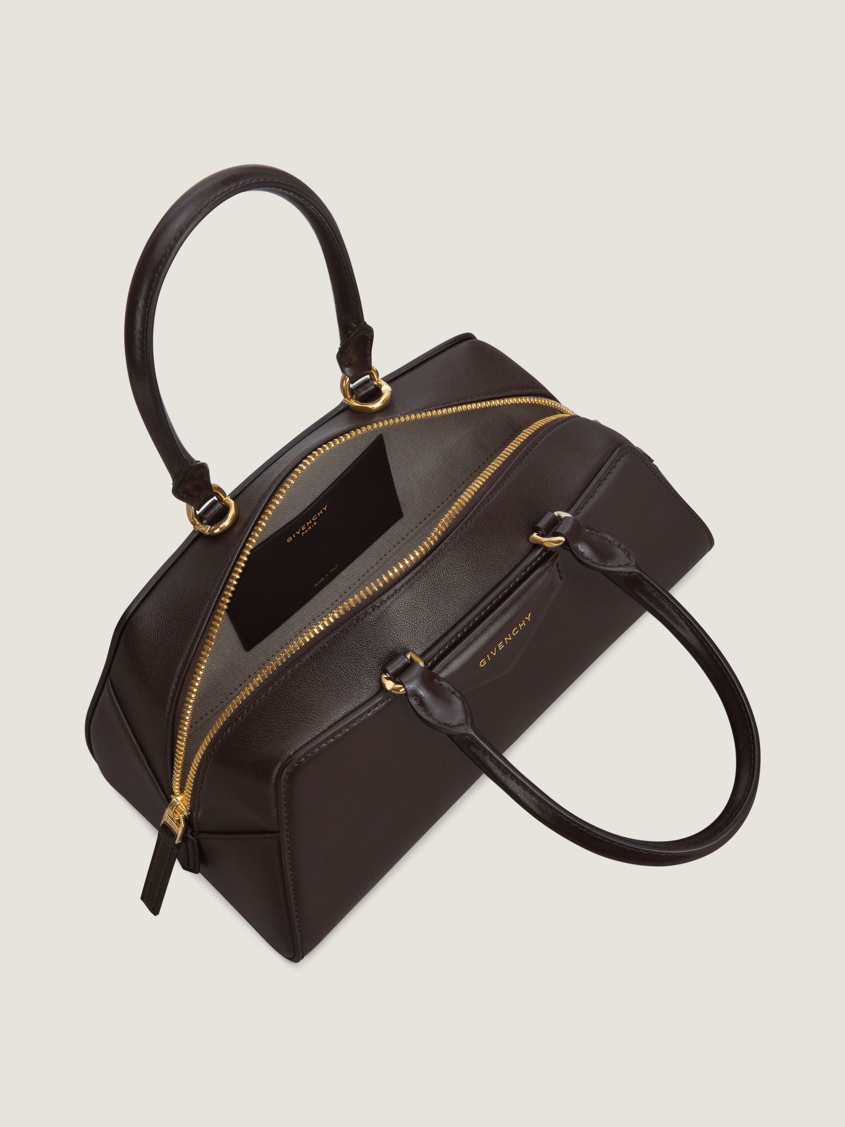 Small Antigona East-West bag in Box leather | Givenchy DE | Givenchy