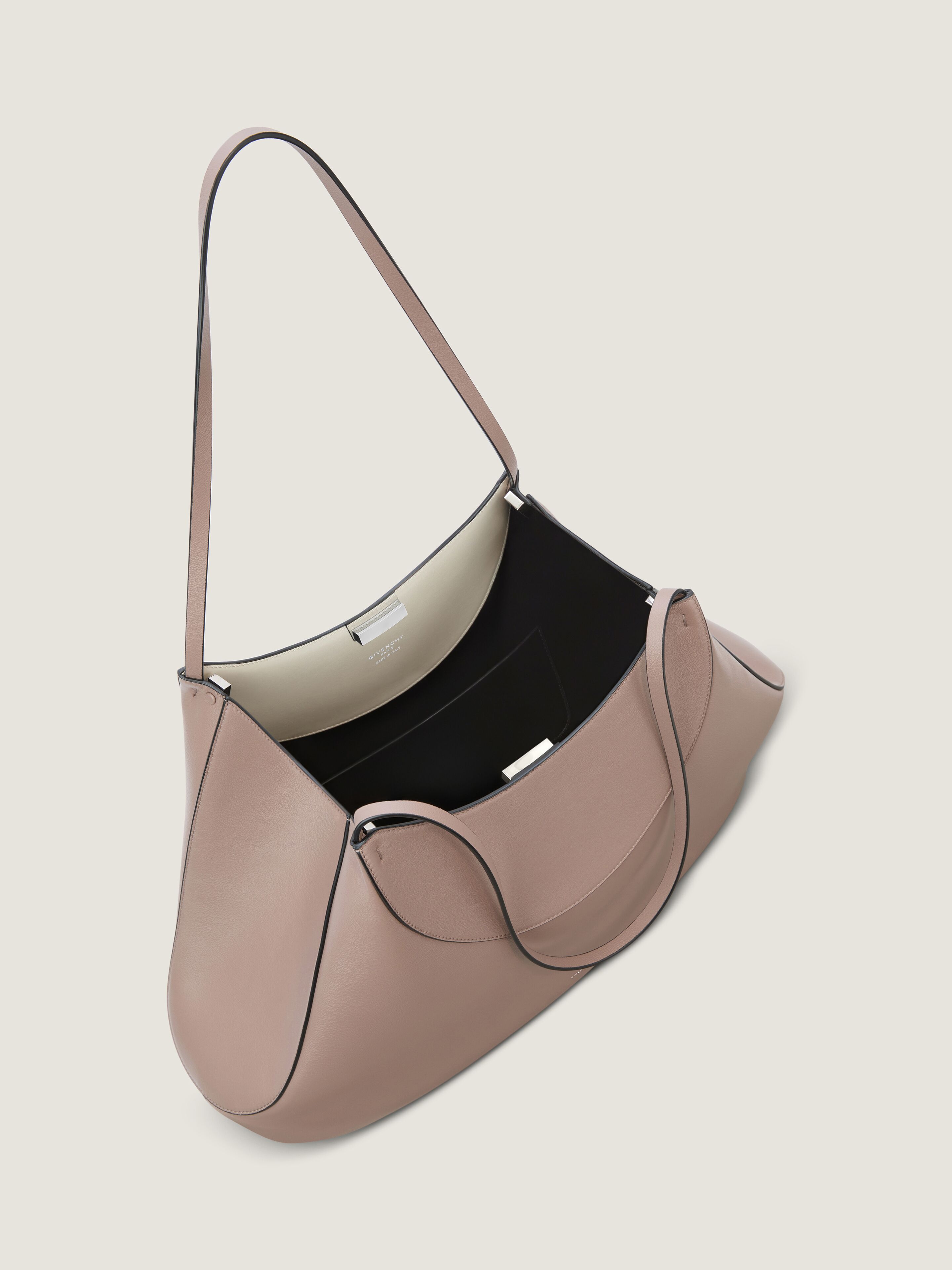 Medium Facet tote bag in grained leather in - taupe - BB5168B2DL