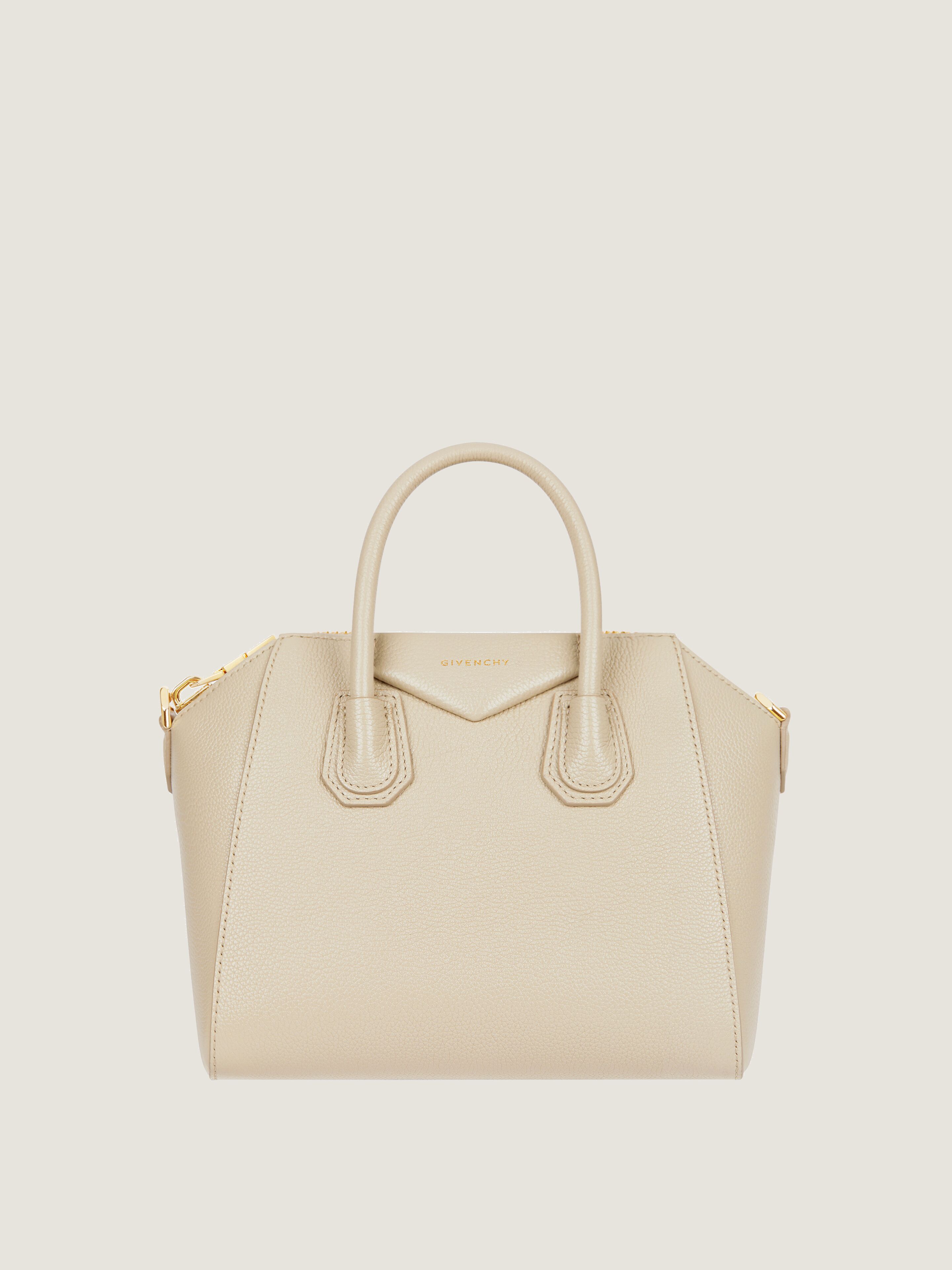 【Givenchy】 SMALL ANTIGONA HANDBAG ハンドバッグ BB50TPB1R0 Small Antigona bag in Box leather in - black | Givenchy US