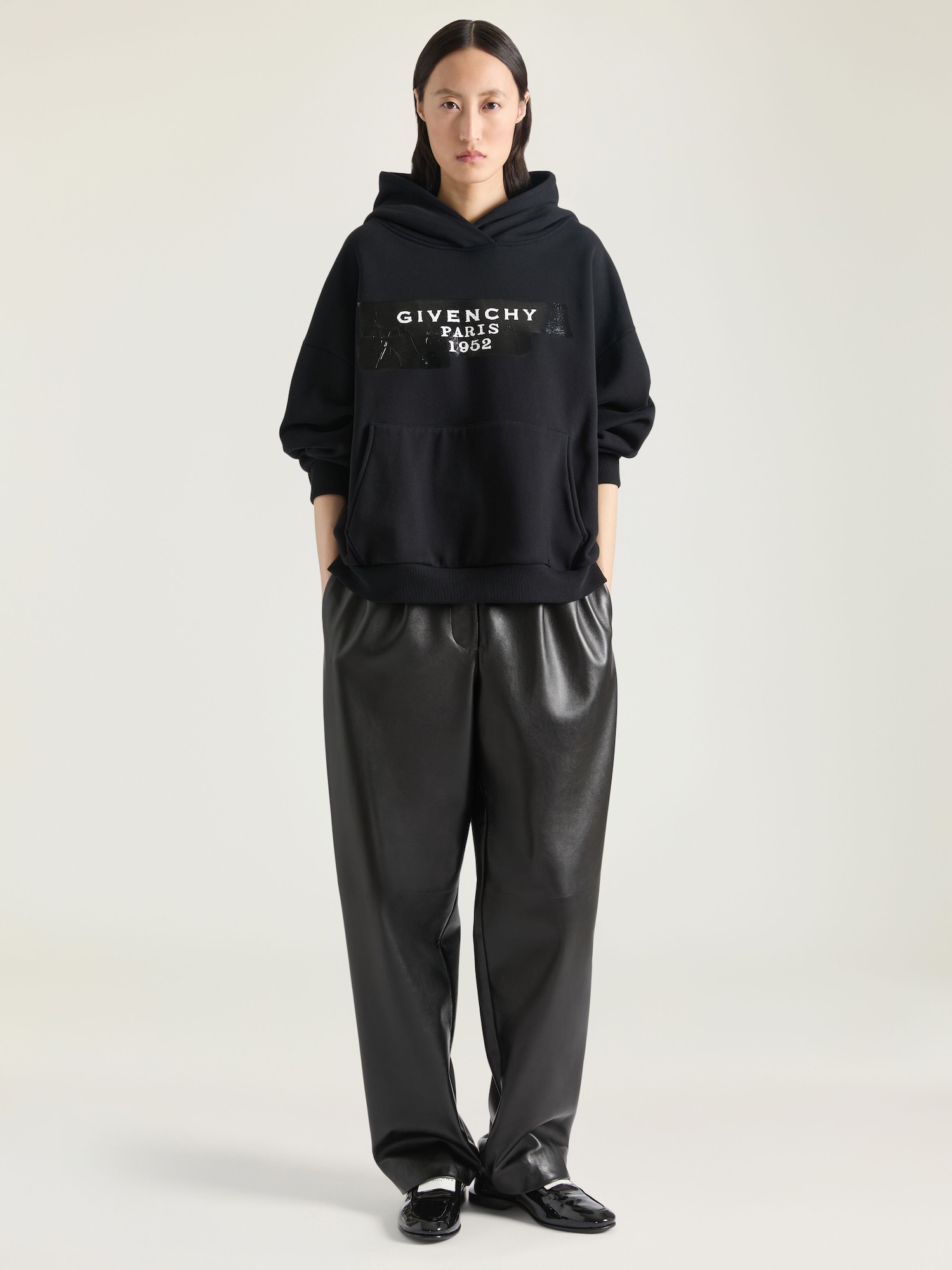 GIVENCHYテープ フリース フーディ - ブラック BWJ04TP78U-001 - ハイ 