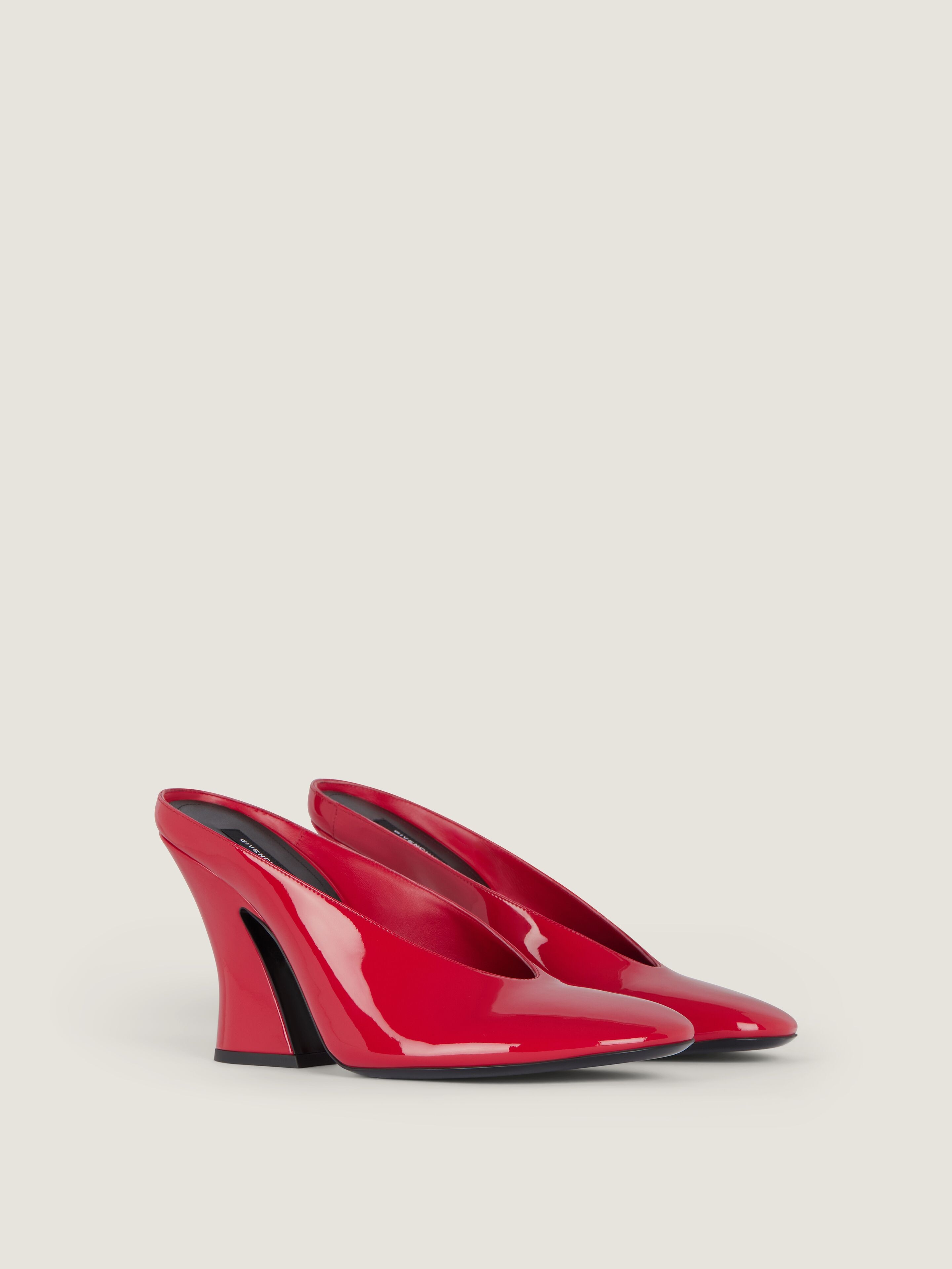 Sculpted heeled mules in patent leather in - vermillon
