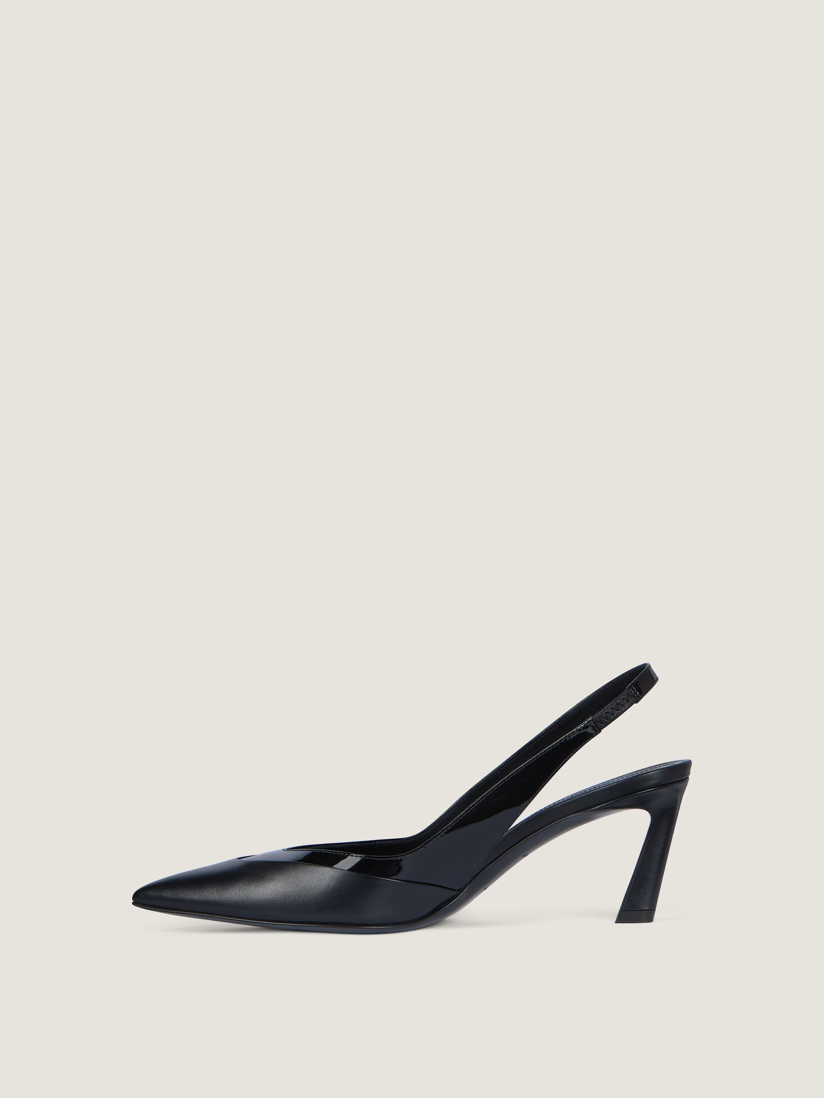 Spiky slingbacks in leather in - black - BE4054E2G1-001 | Givenchy US