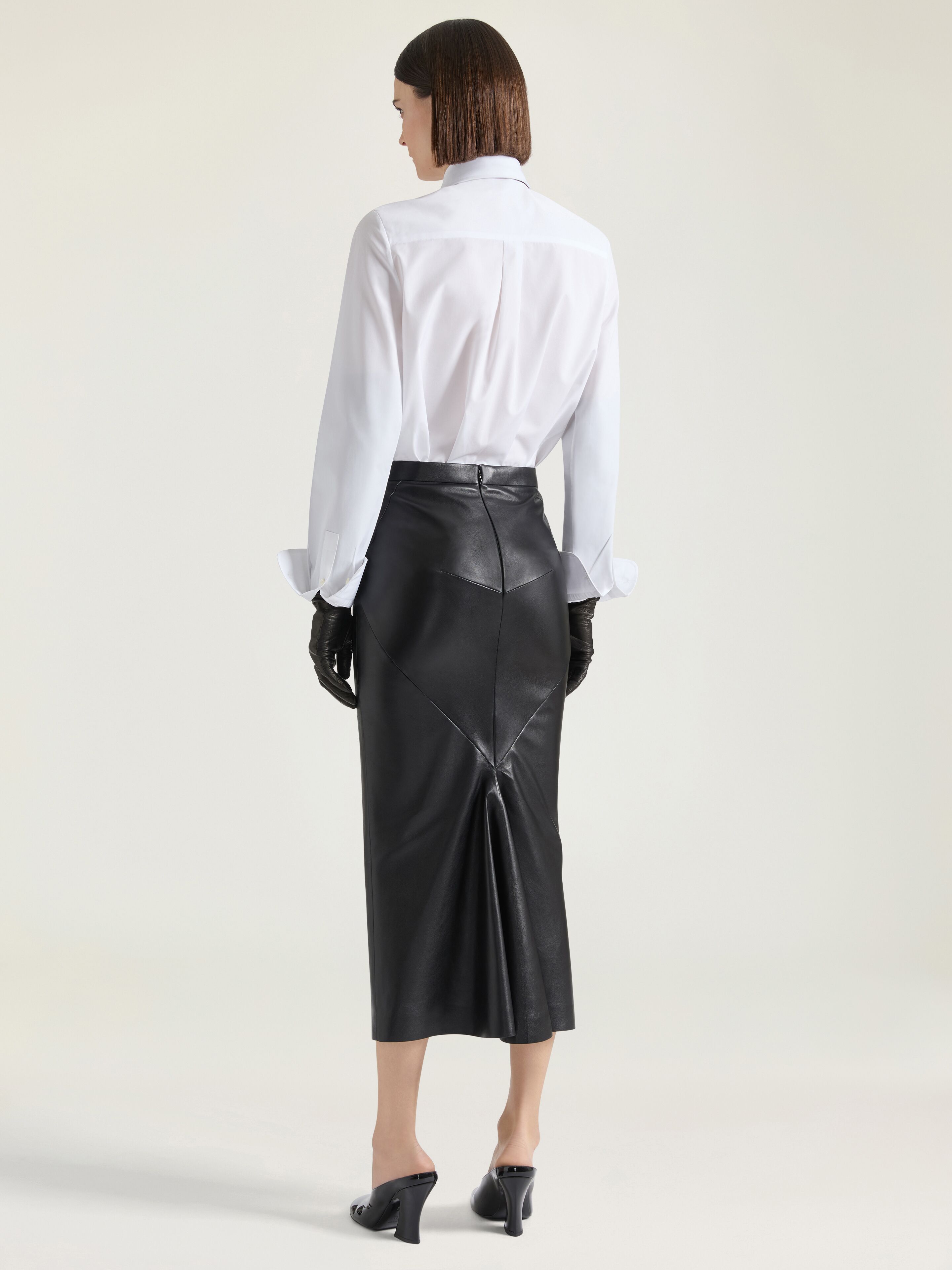 GIVENCHY ブラックレザースカート Midi kickback skirt in nappa leather in - black - BW40Z061UJ-001