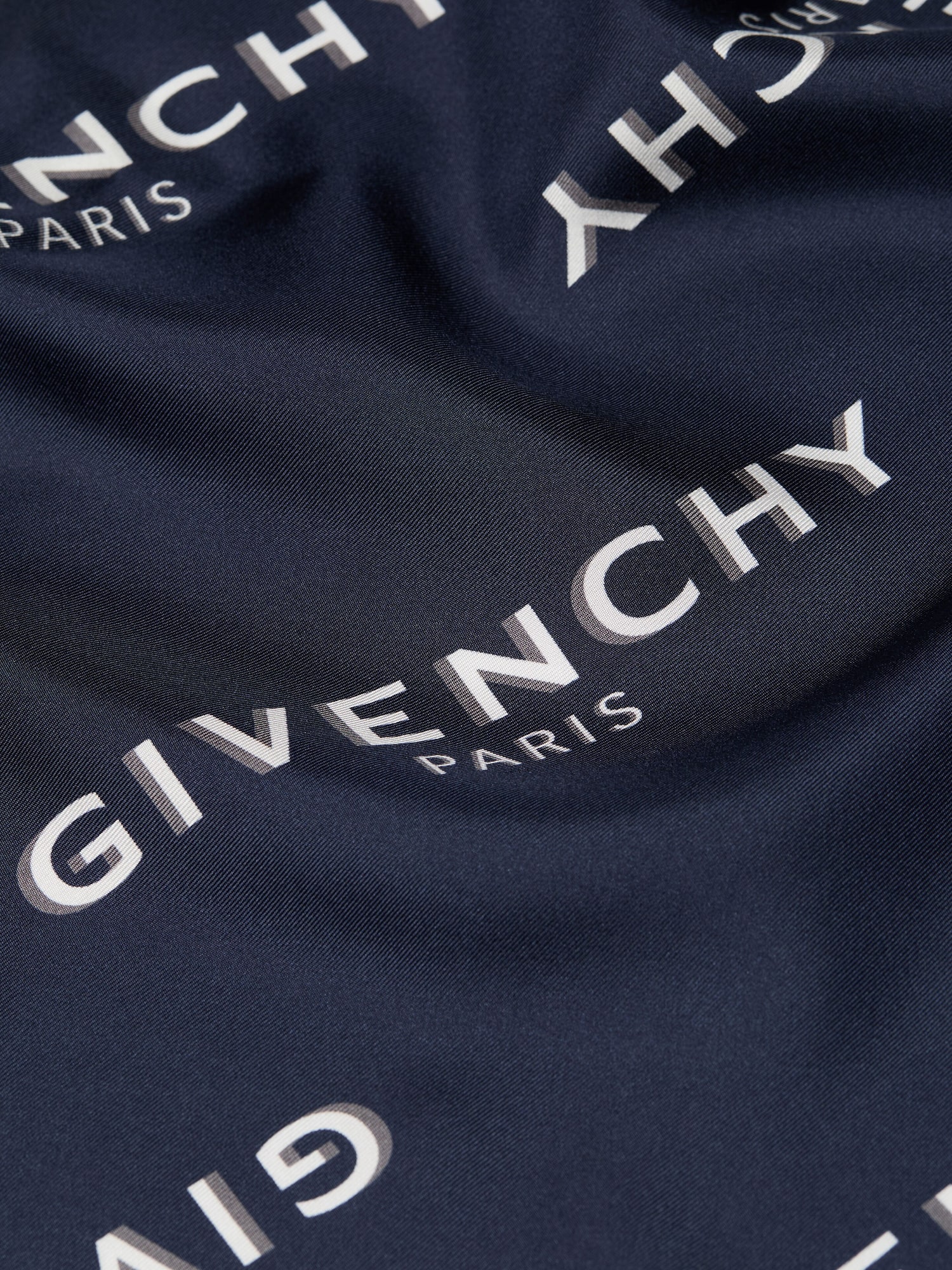 Givenchy Shadow small square in silk in - navy - BP00FZG002-410 