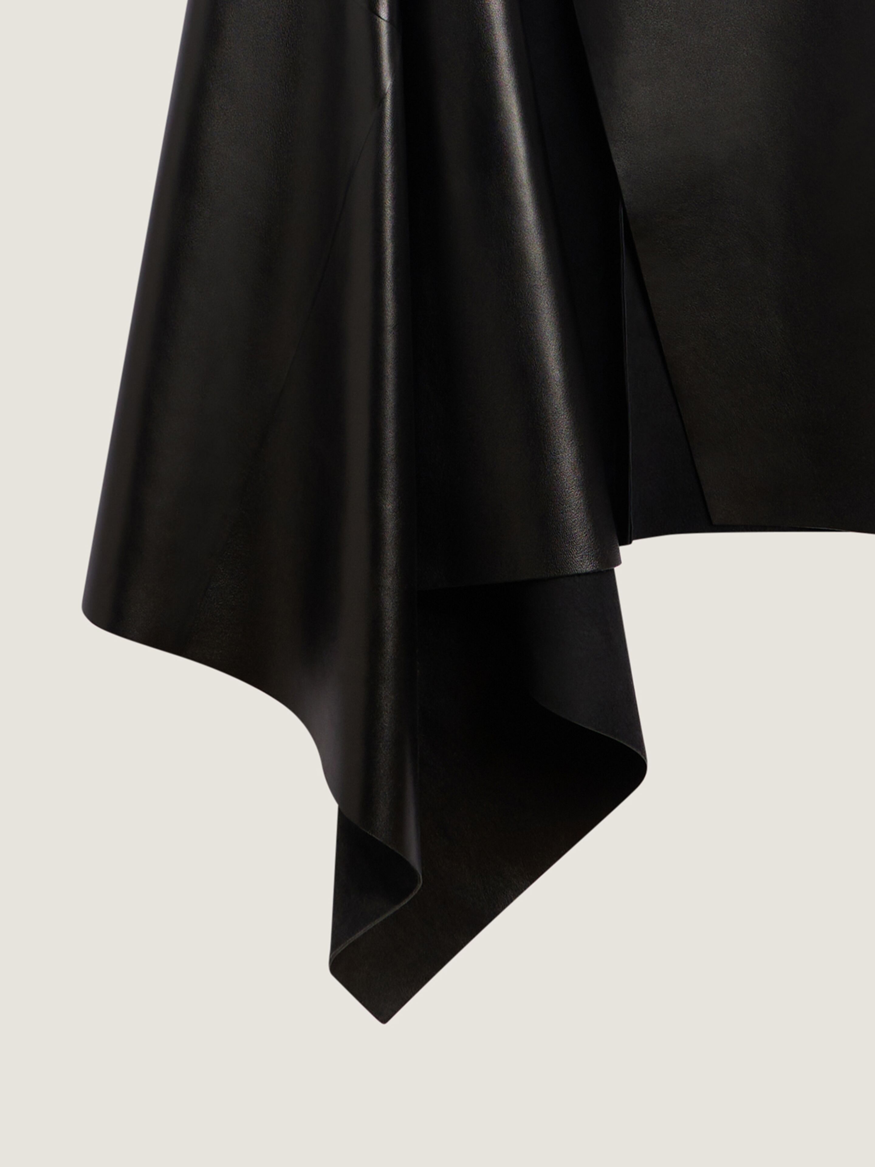 Slashed long skirt in leather in - black - BW414J61ZX-001