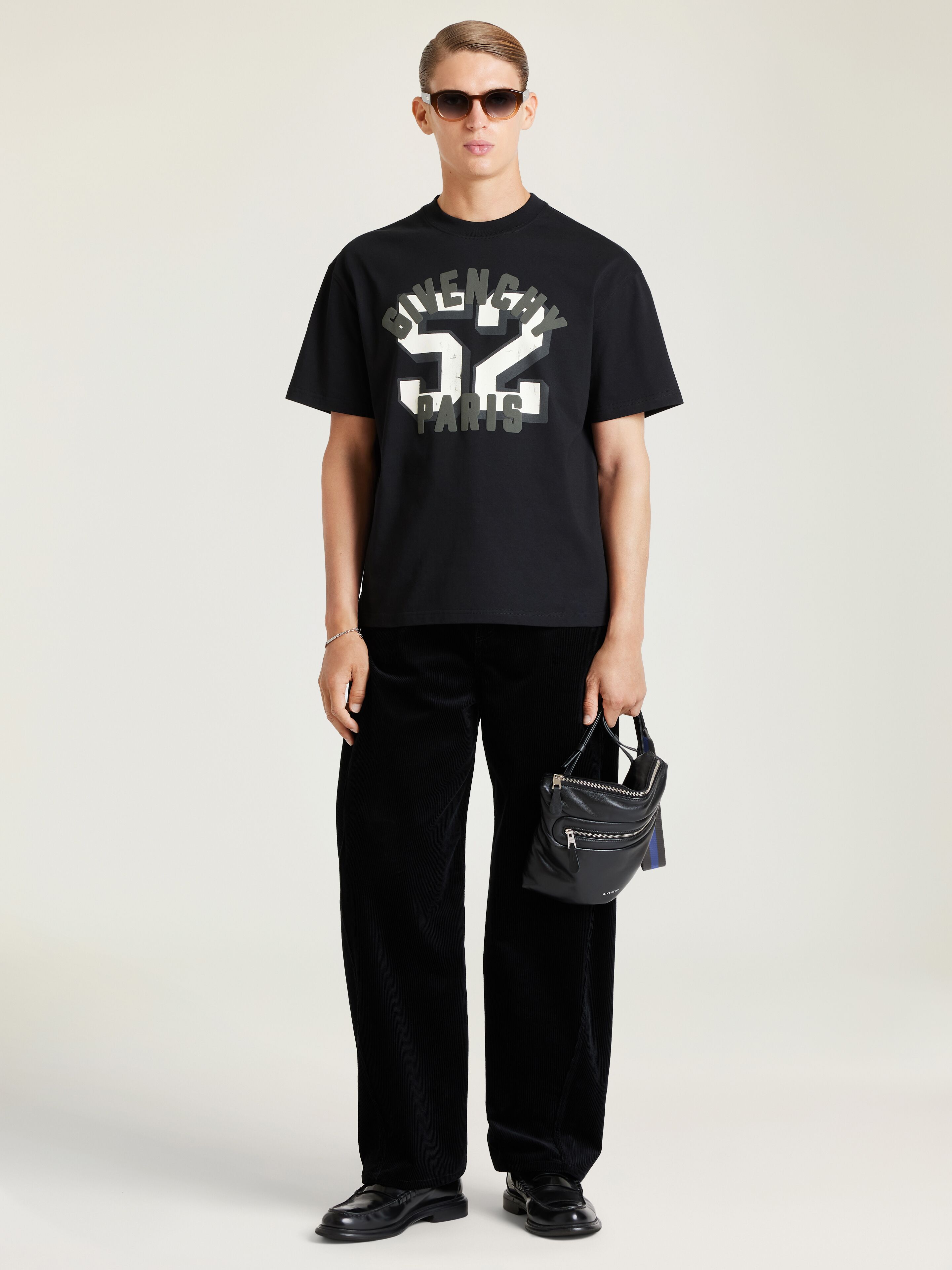 Boxy-fit t-shirt in cotton with Givenchy Paris 52 print in - black