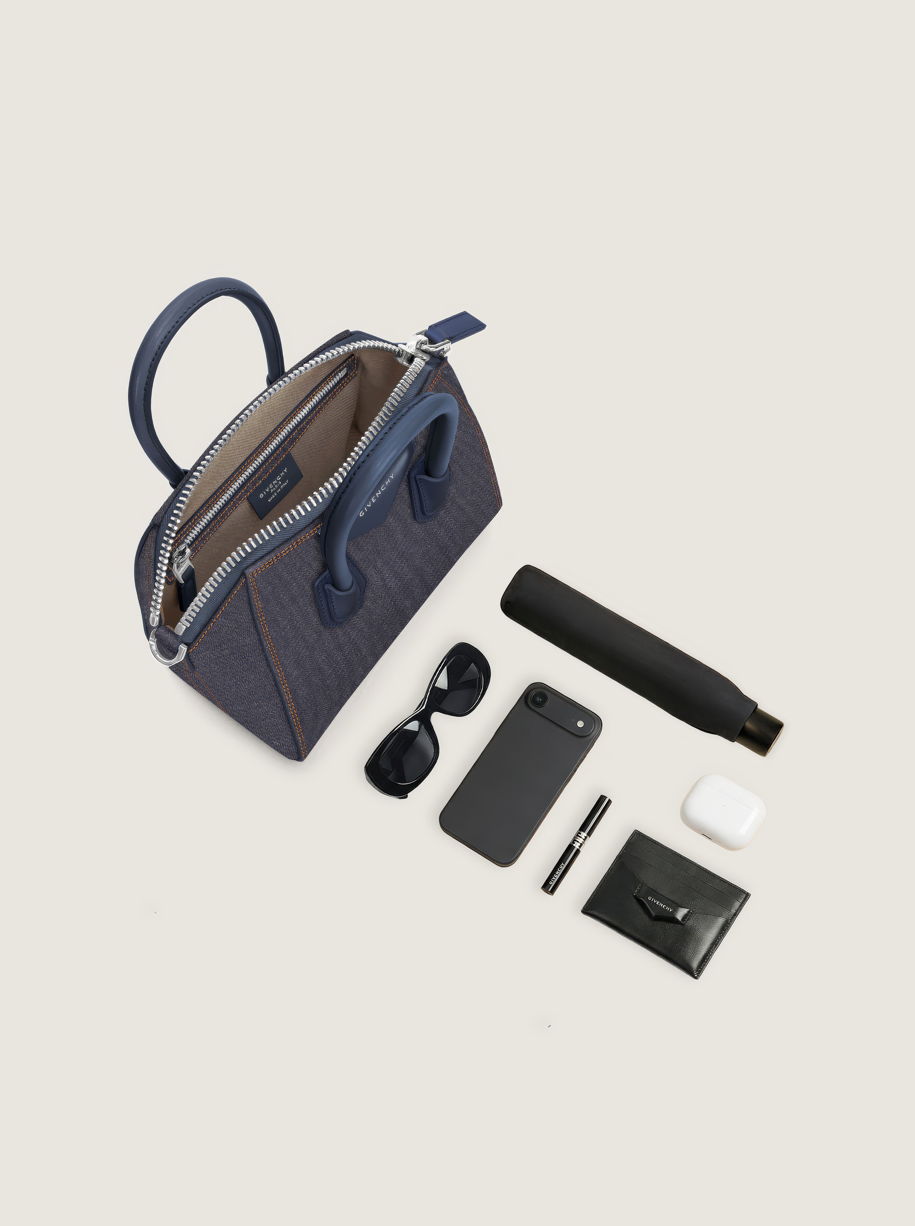 Mini Antigona bag in denim in - indigo blue - BB5148B2AH-415