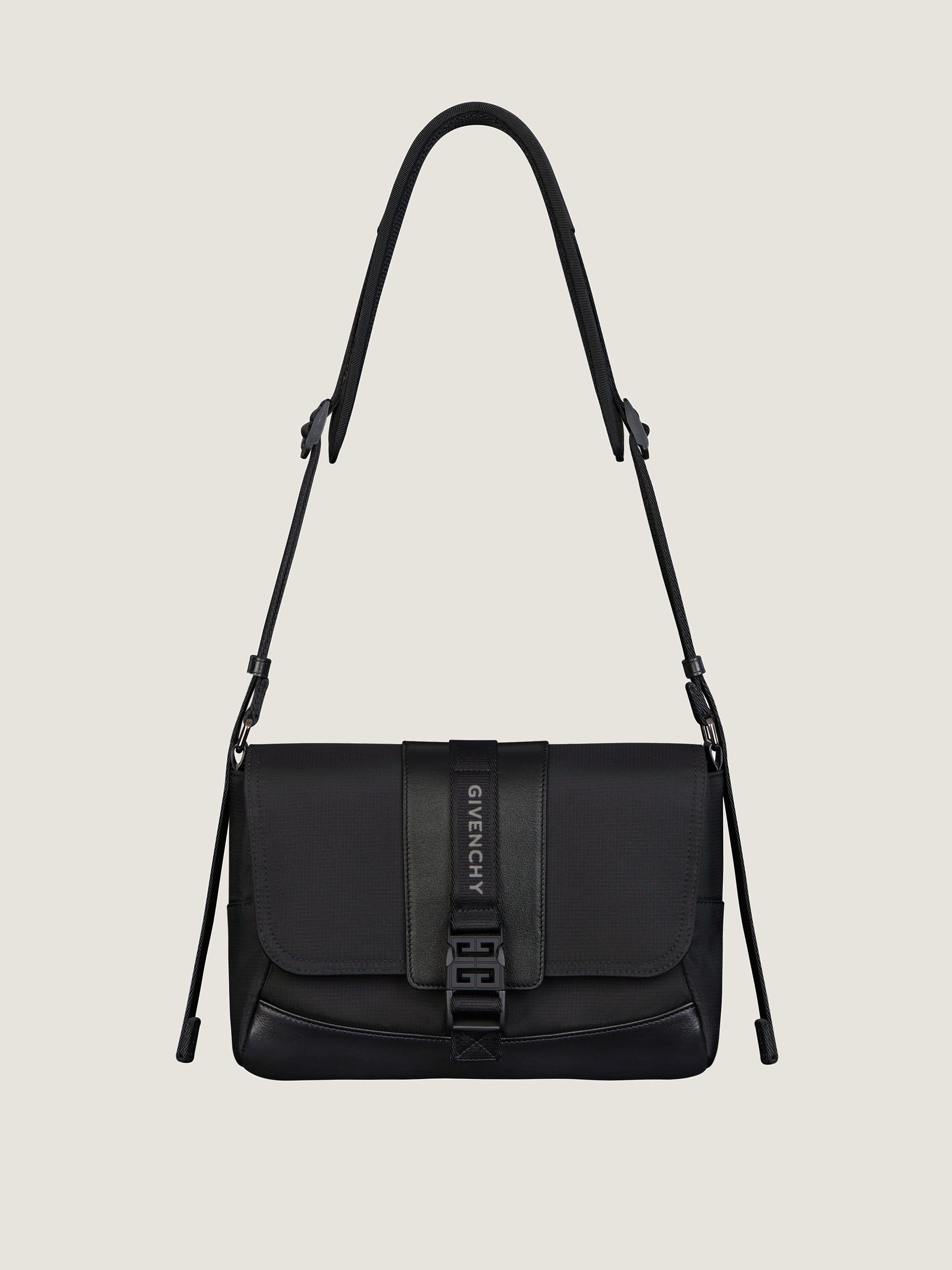 GIVENCHY ジバンシー メッセンジャーバッグ ナイロン ブラック