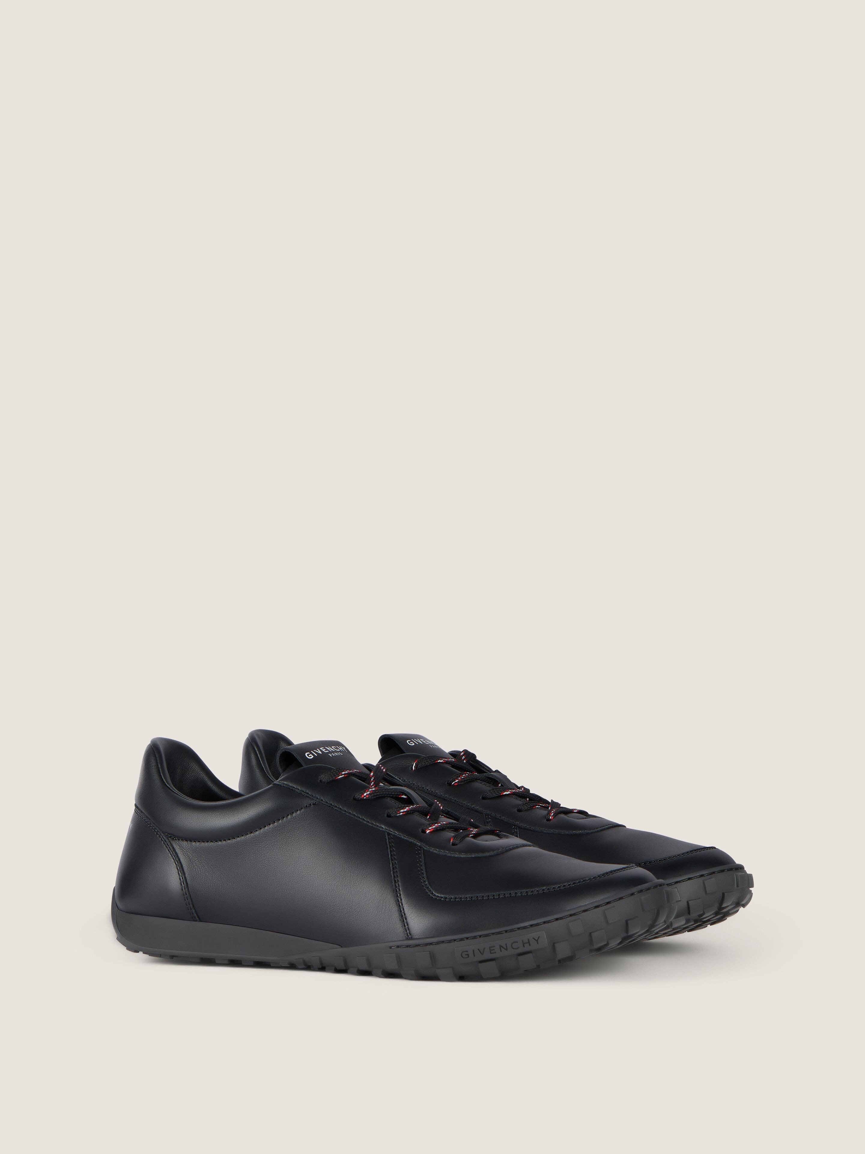 Glide sneakers in leather in - black - BH00B4H1X1-001 | Givenchy US