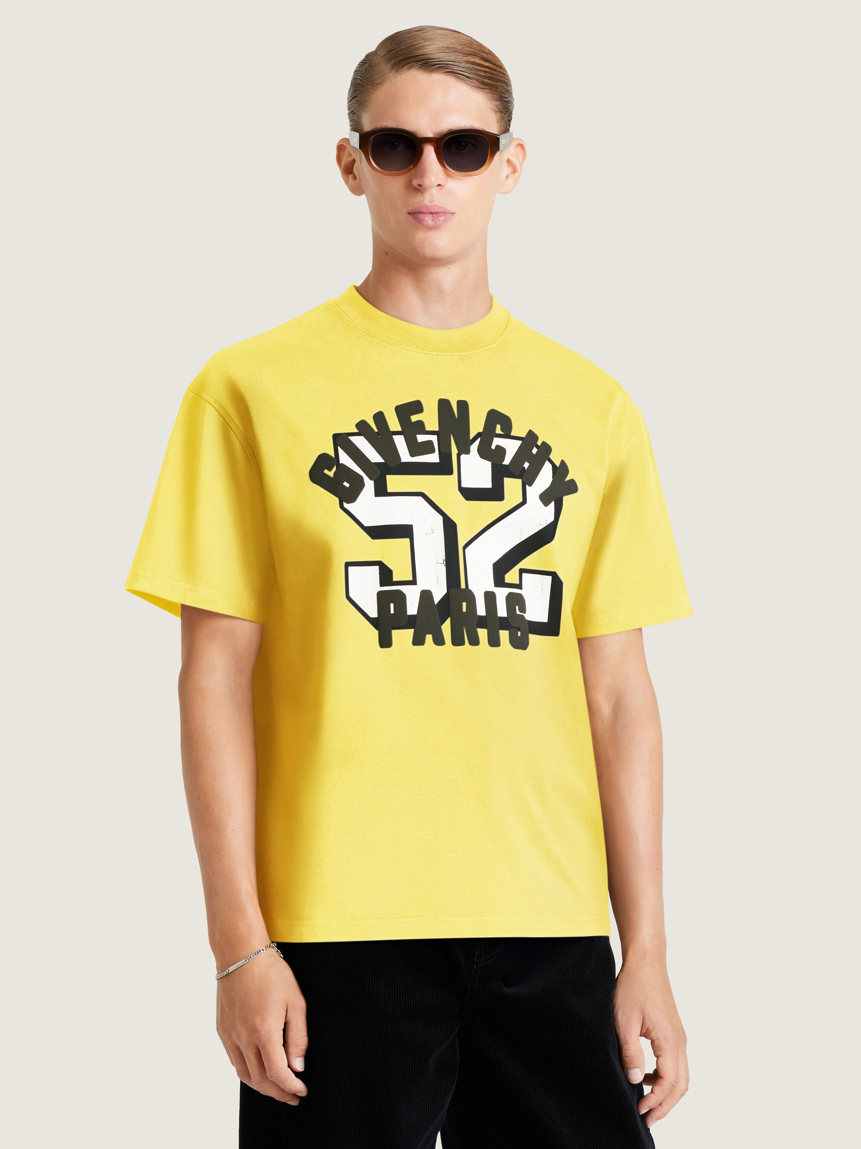 Boxy-fit t-shirt in cotton with Givenchy Paris 52 print | Givenchy