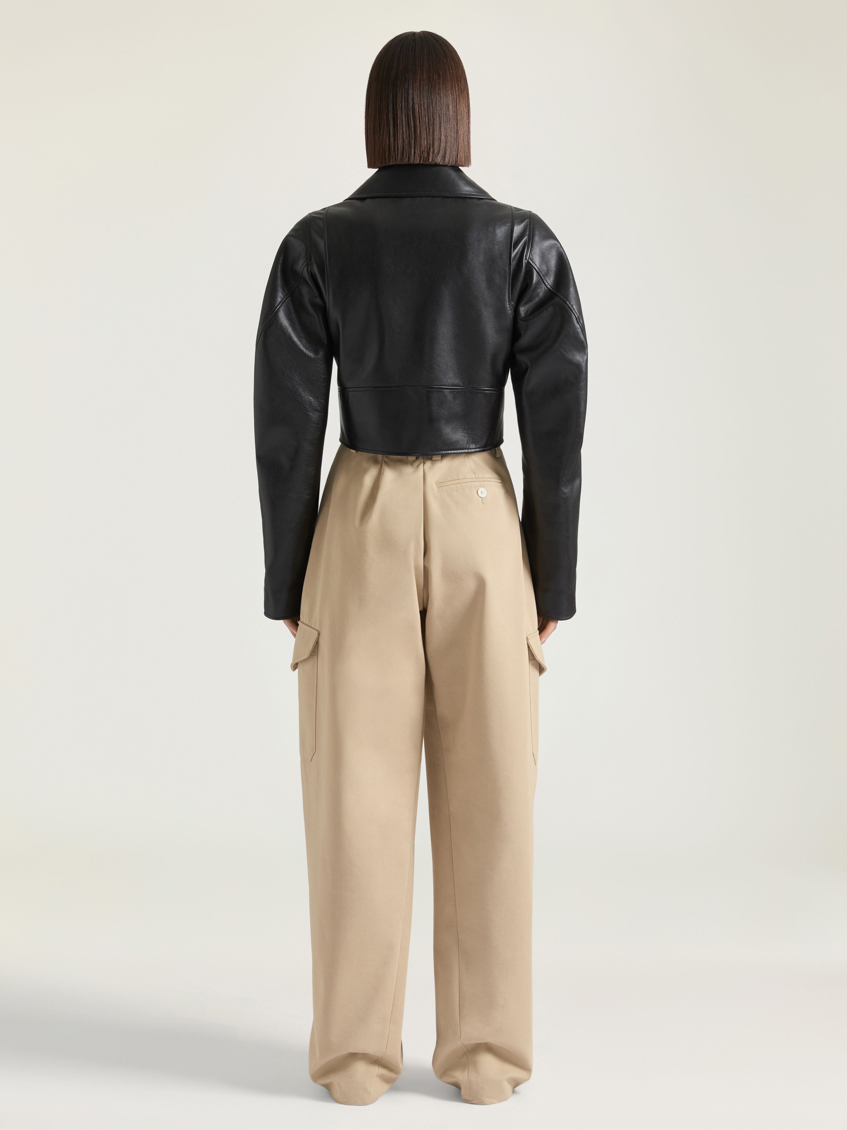 パンツ GIVENCHY Woman Pants Beige BW517K164D 250 Cocoon utility pants in cotton and wool in - beige | Givenchy US