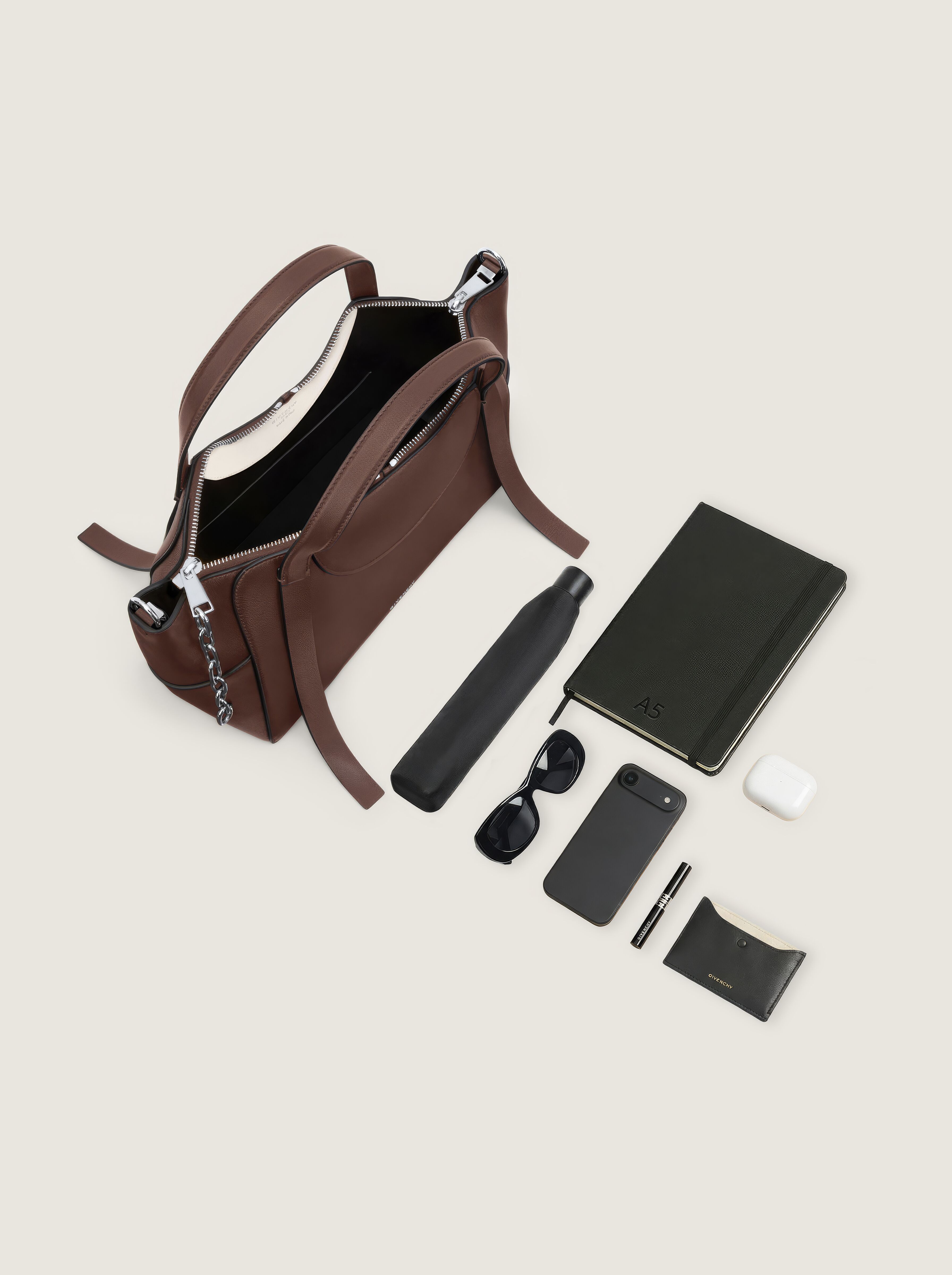 Medium The Snatch bag in grained leather in - dark brown