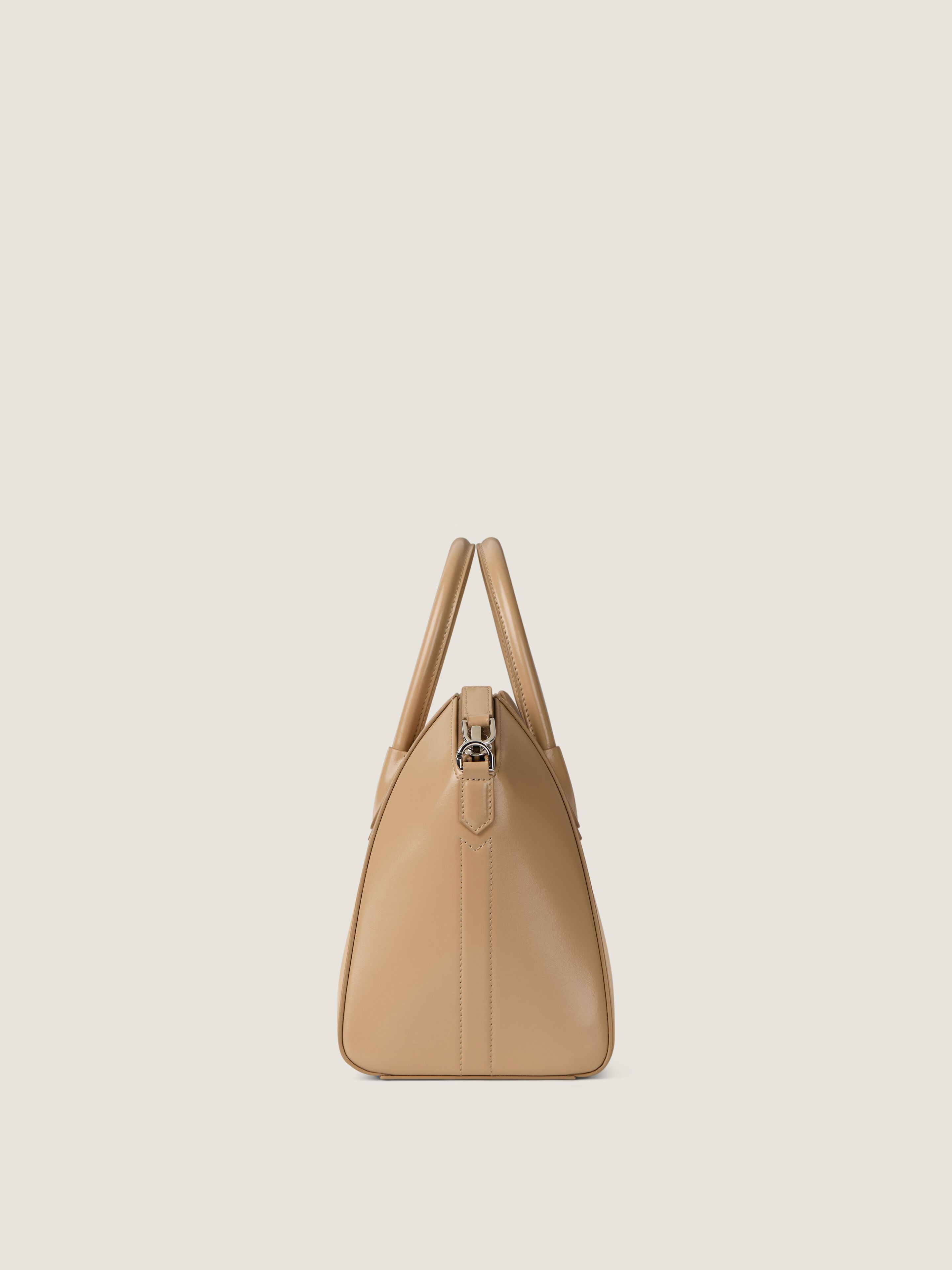 Small Antigona bag in Box leather in - sand - BB5149B00D-285