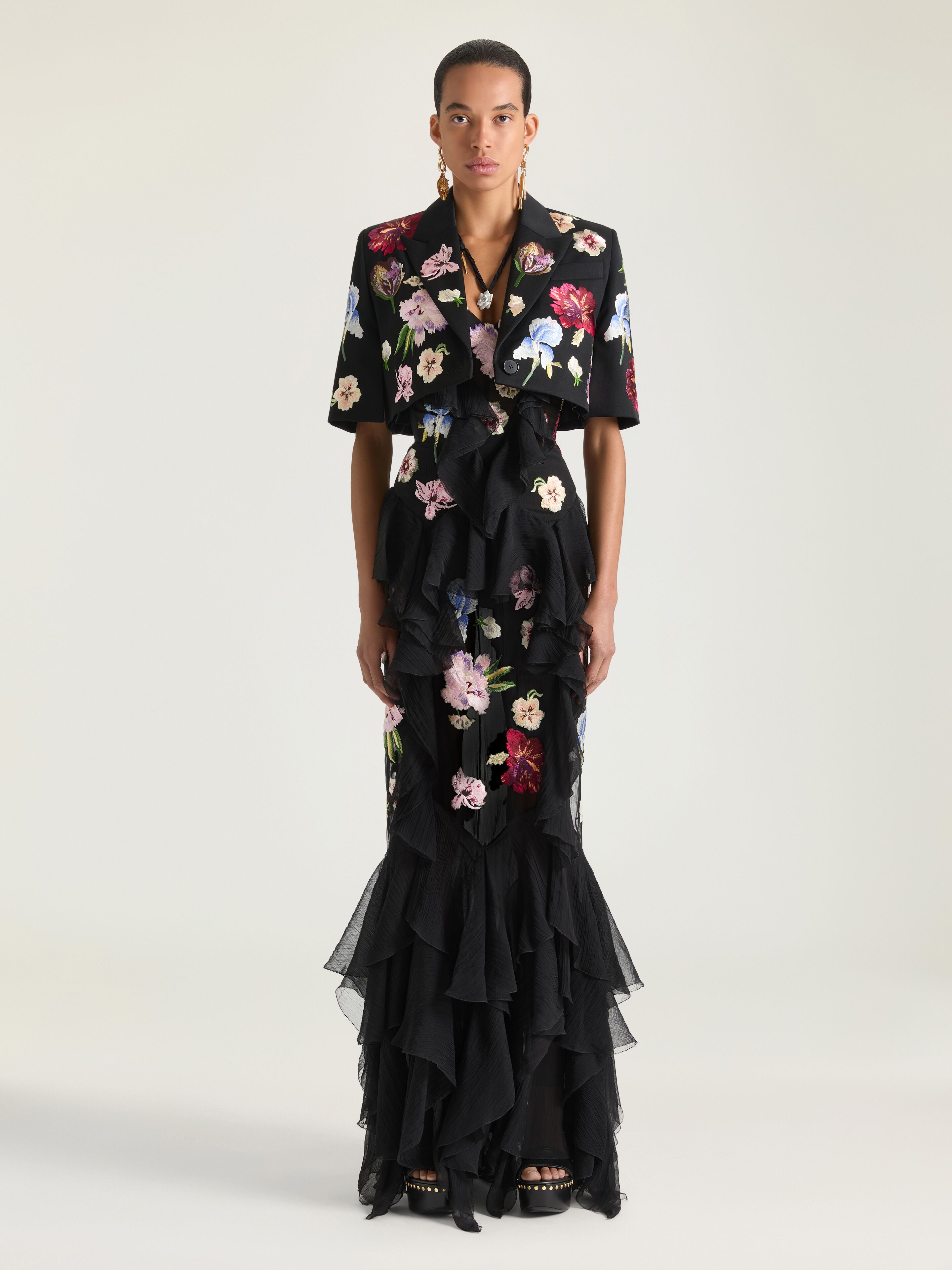 Single-breasted cropped jacket in wool with embroideries in
