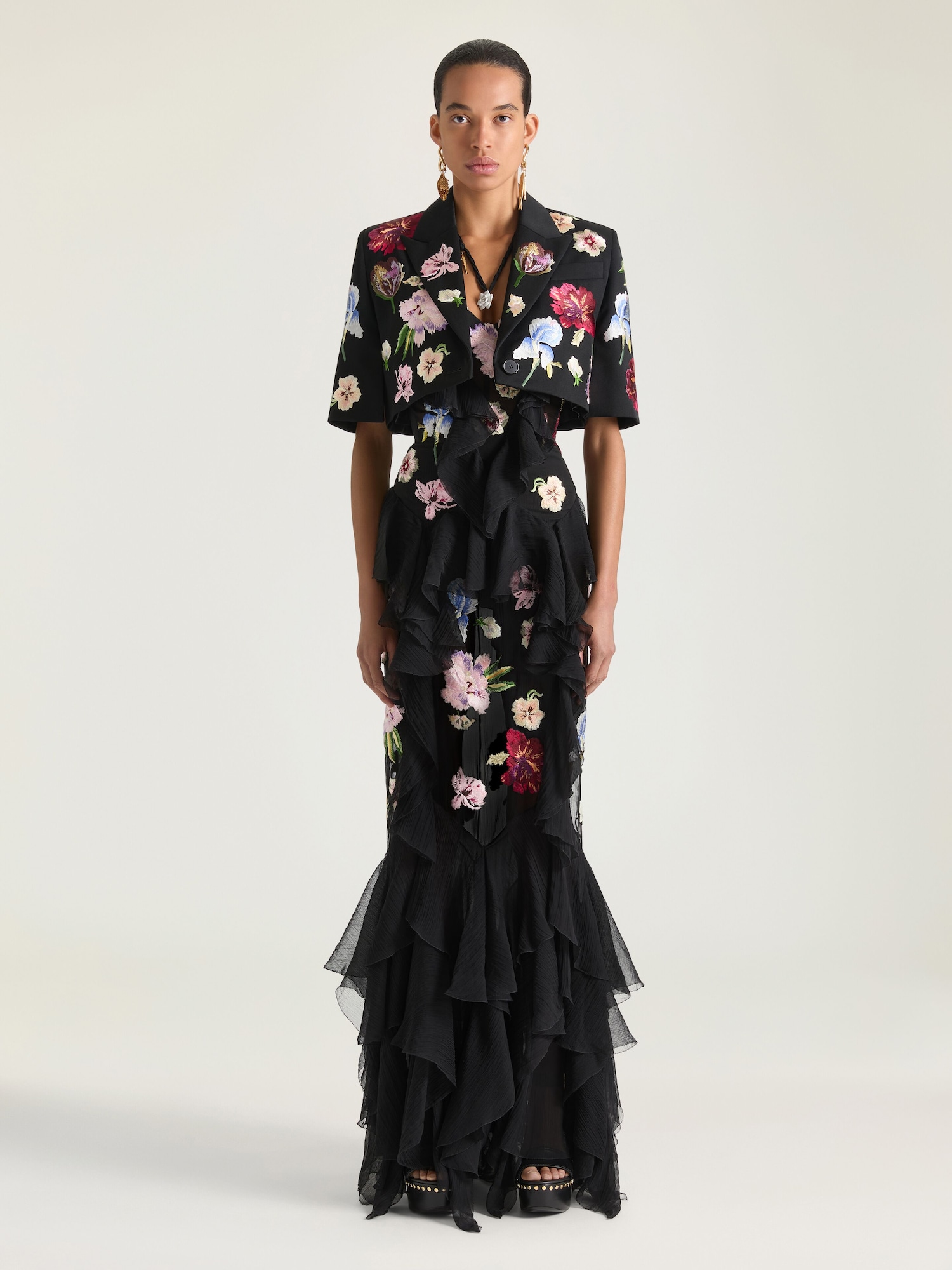 Single-breasted cropped jacket in wool with embroideries