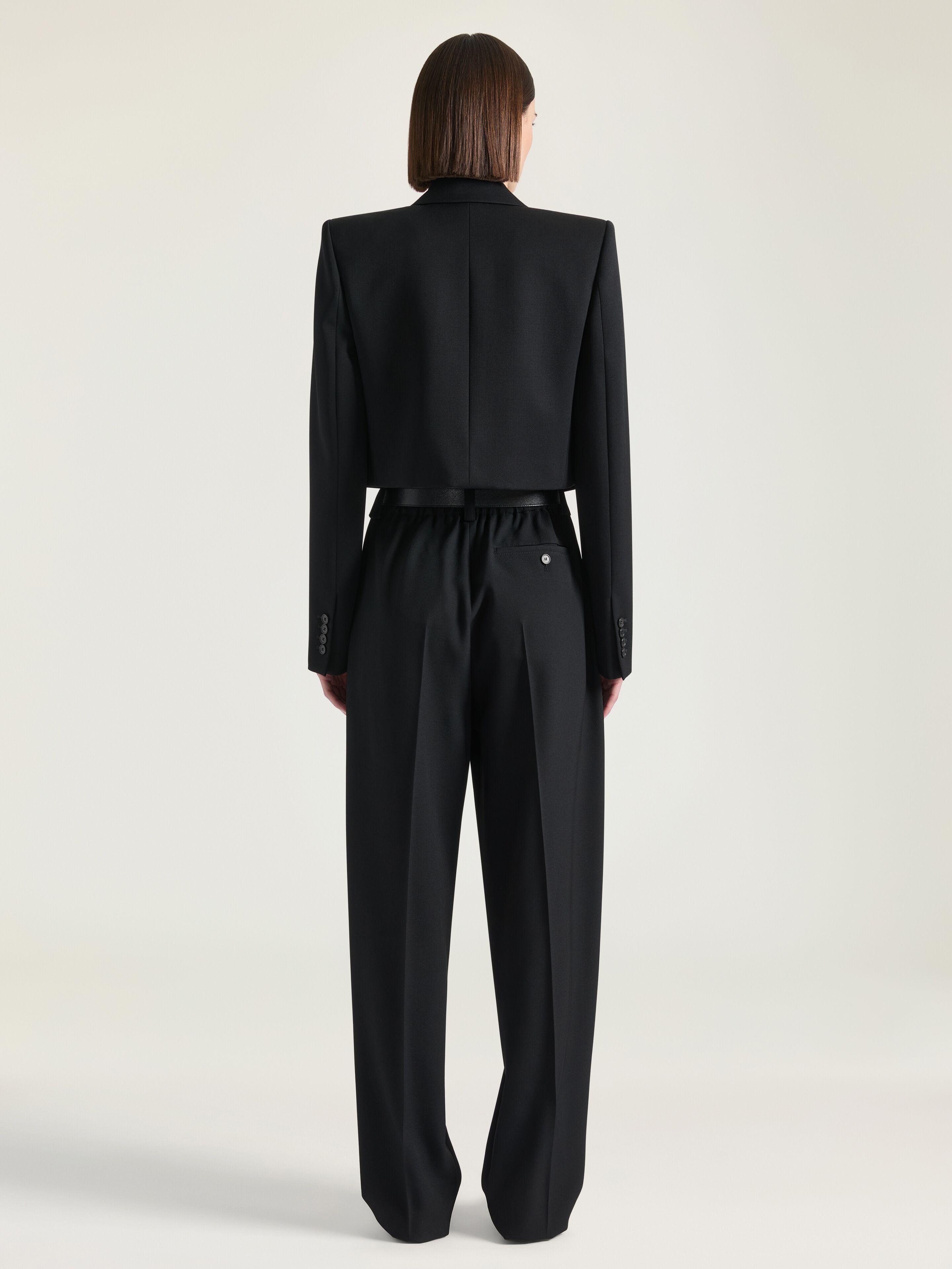 GIVENCHY ジャケット ブラック 刺繍 高級 ビーズ装飾 フォーマル GIVENCHY - ジバンシィ HI FORMAL ブラックフォーマル 喪服 ジャケット