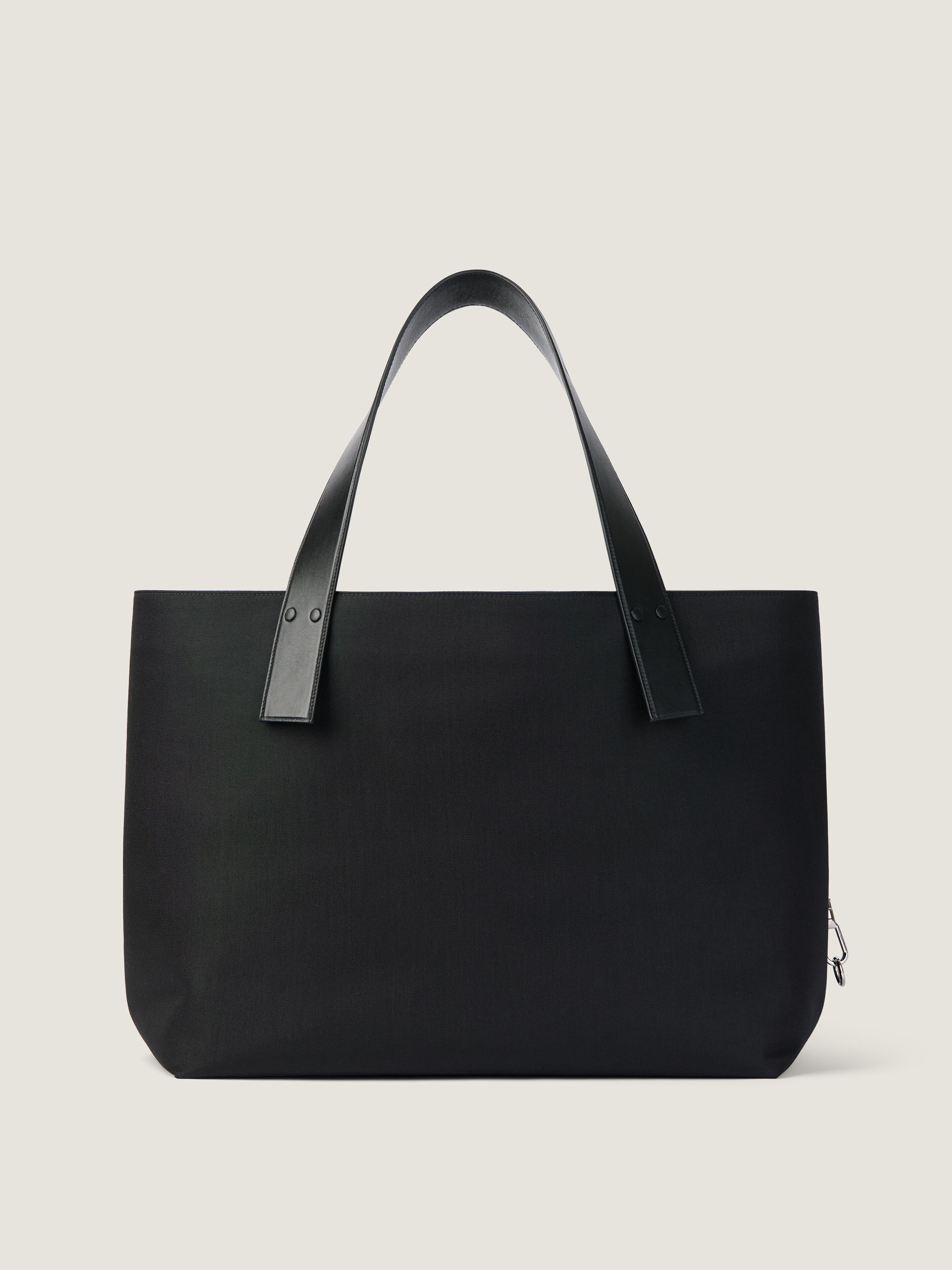 GIVENCHYカーゴ キャンバス トートバッグ - ブラック BK50G4K21W-001