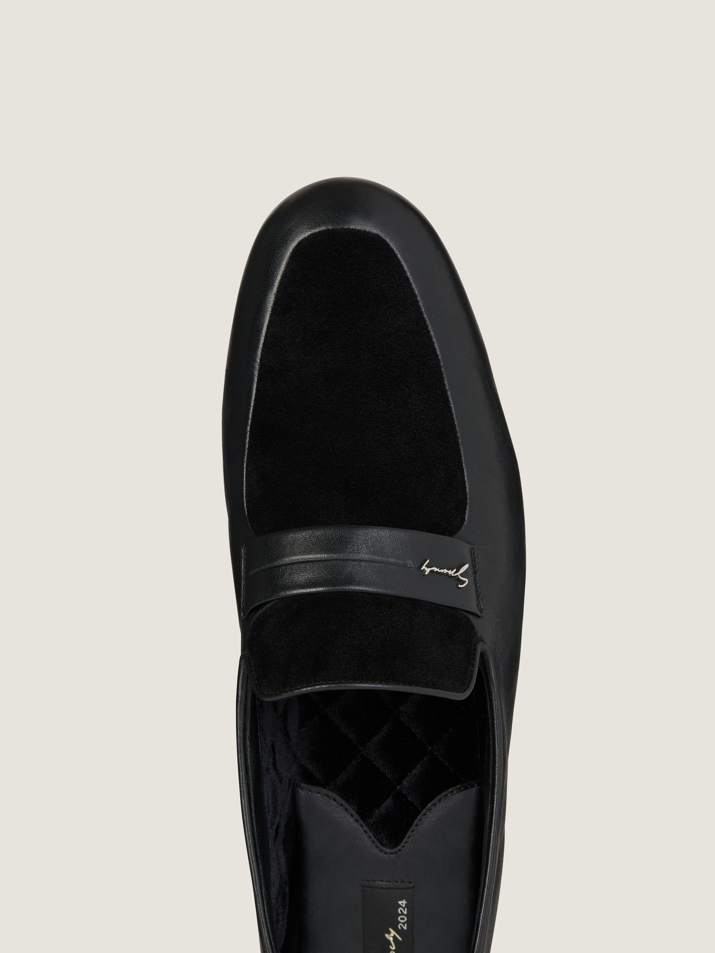 送料込☆即日発送】GIVENCHY スタッズシューズ☆ブラック ローファー