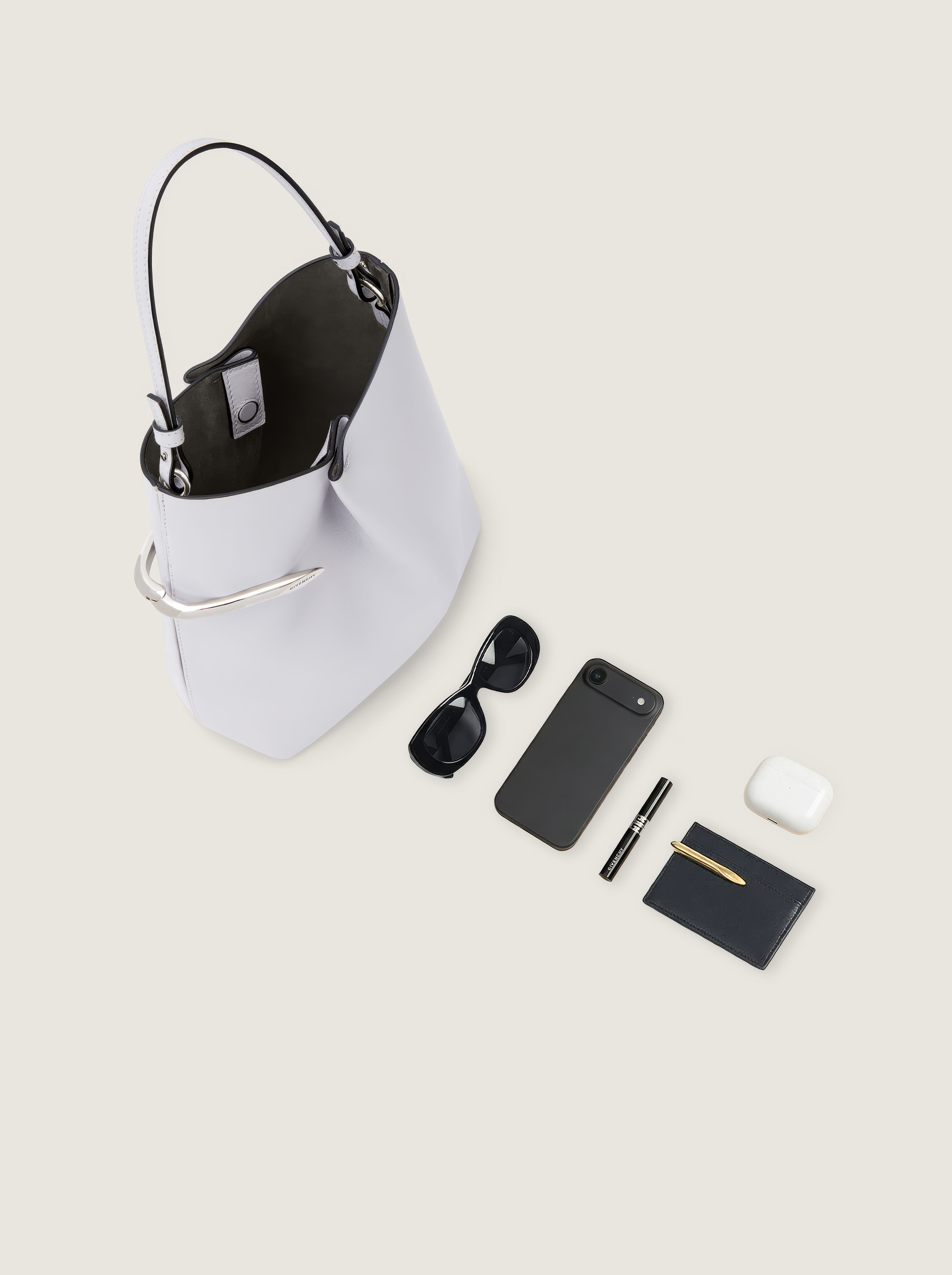 Pinch Me pouch in nappa leather in - cloud grey - BB516JB2EK-057