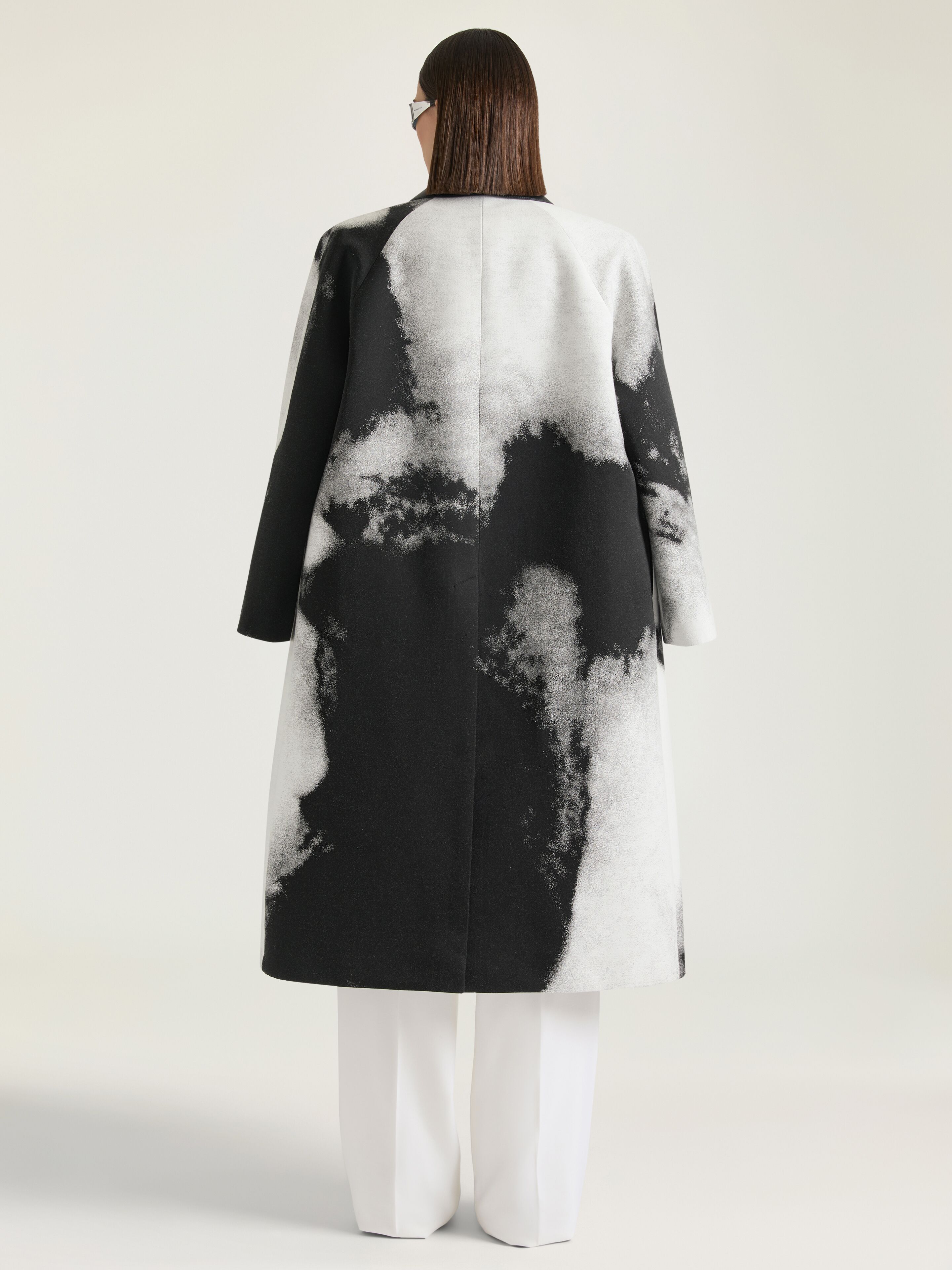 Car coat in cotton with Portrait jacquard in - black/white