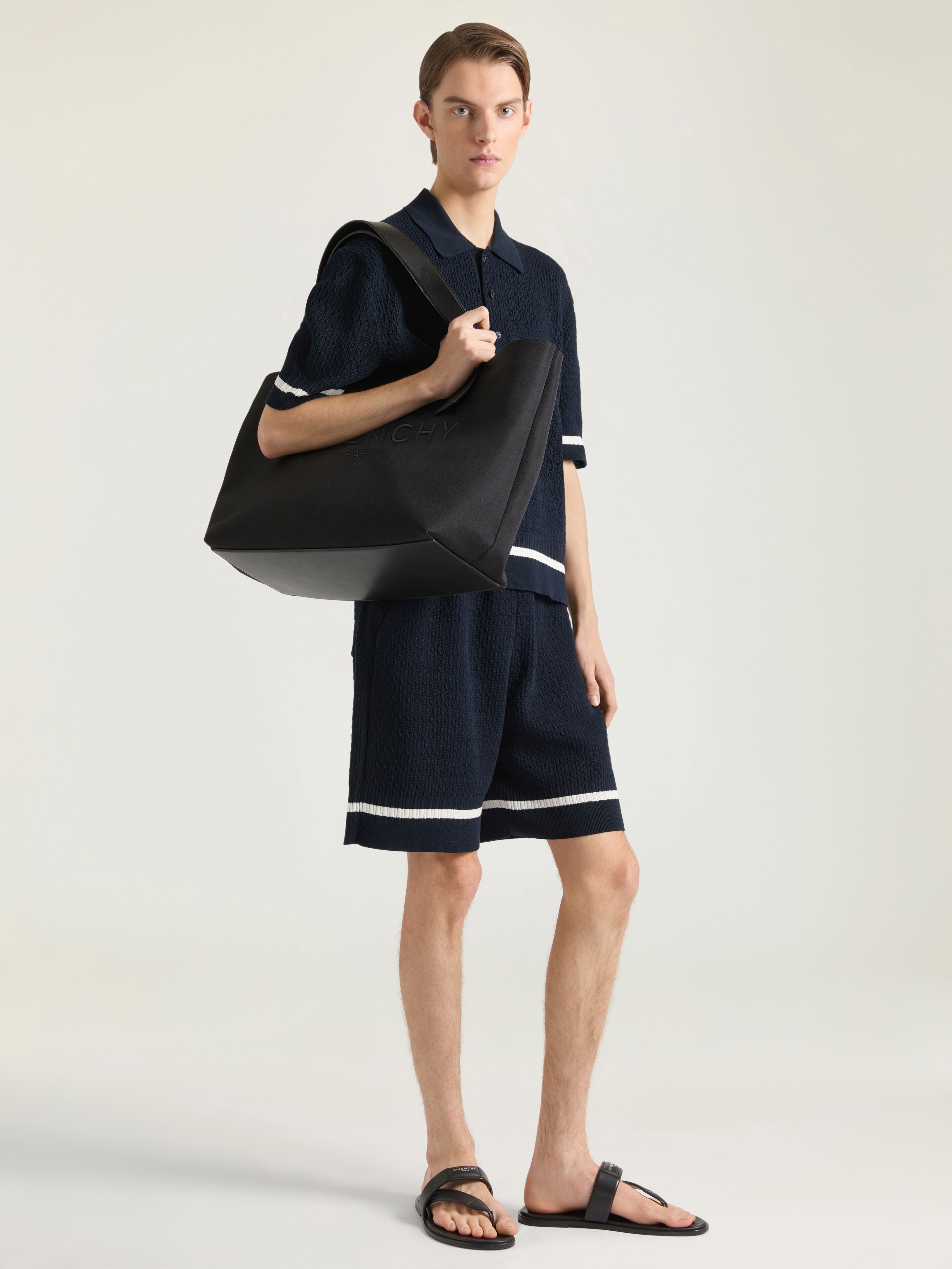 GIVENCHYカーゴ キャンバス トートバッグ | Givenchy JP | Givenchy