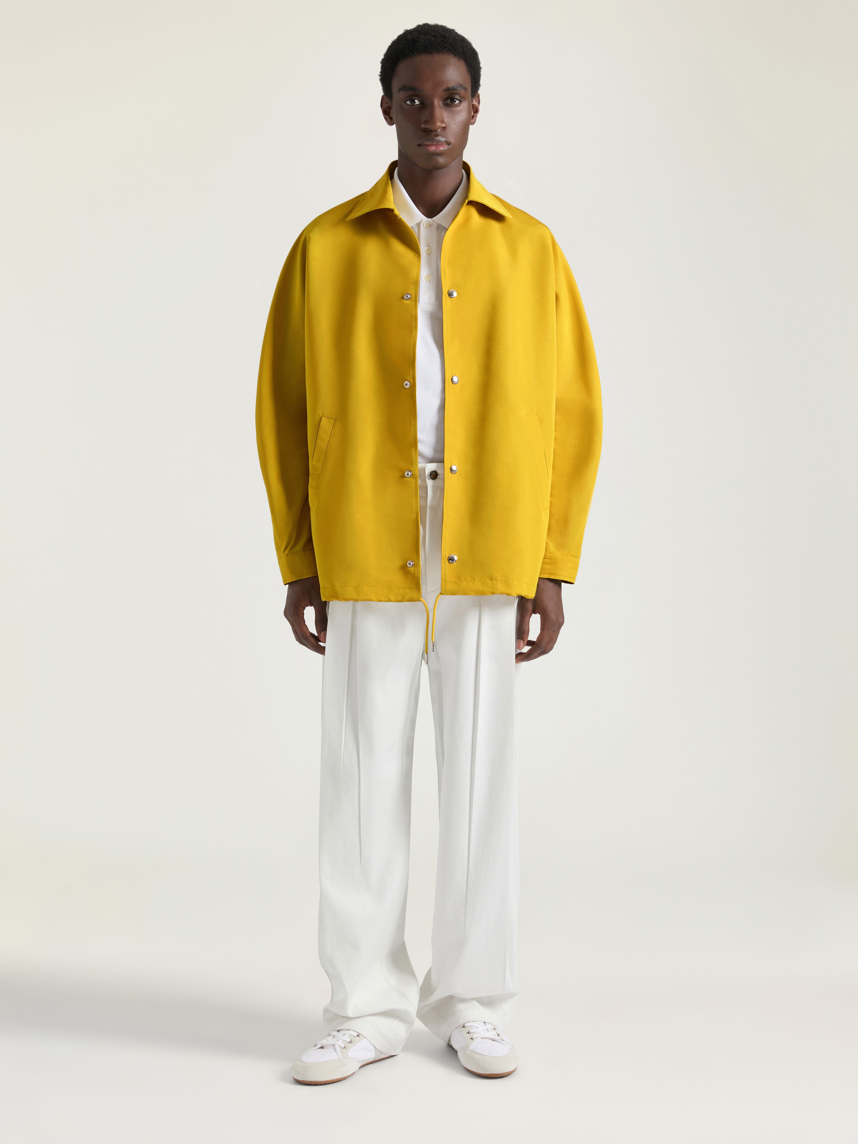 GIVENCHY ゴールド ノーカラージャケット Lサイズ GIVENCHYスタンプ ジャケット - マスタード - ハイブランド | GIVENCHY JP