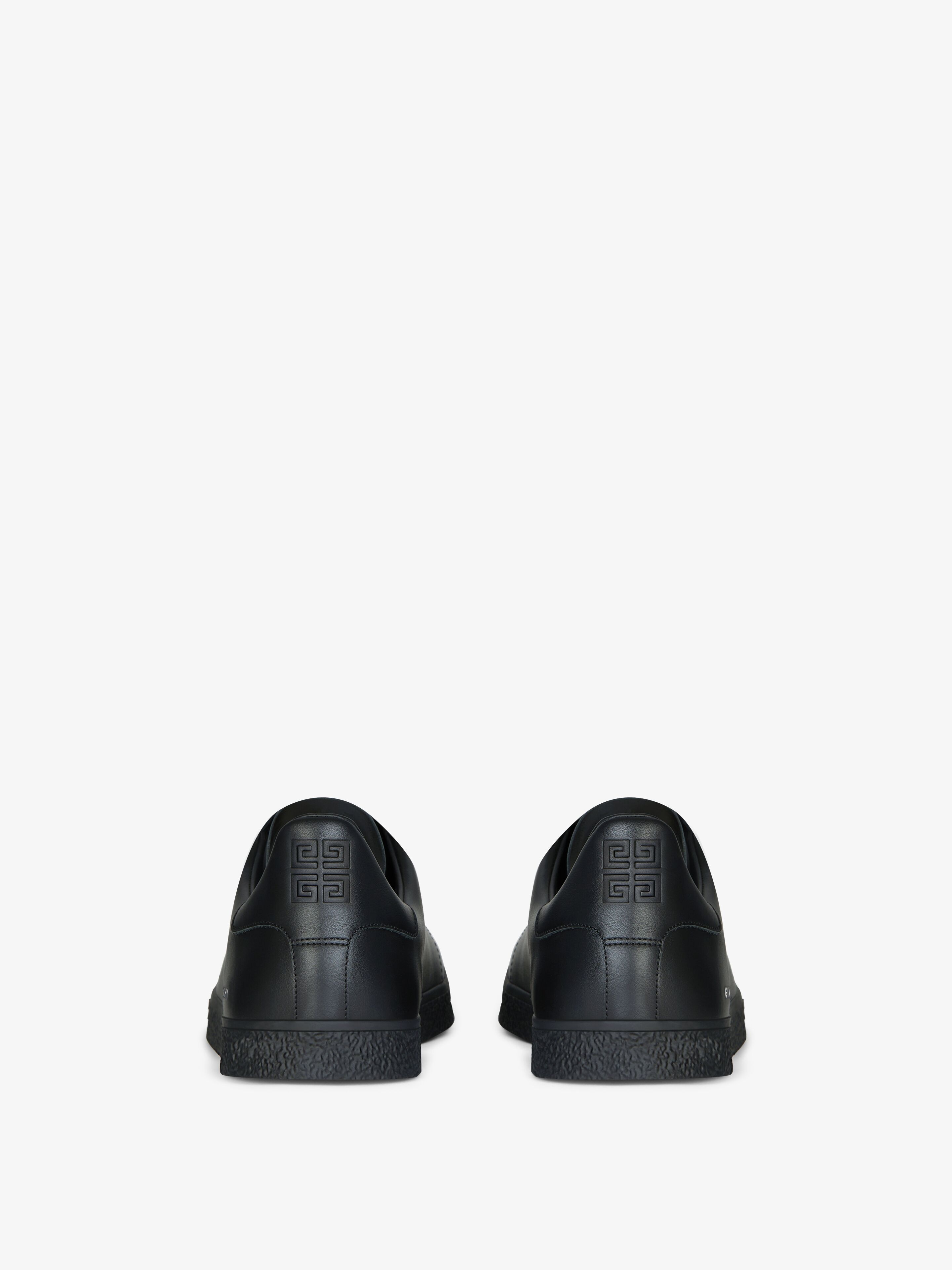 Town sneakers in leather in - black | Givenchy DE