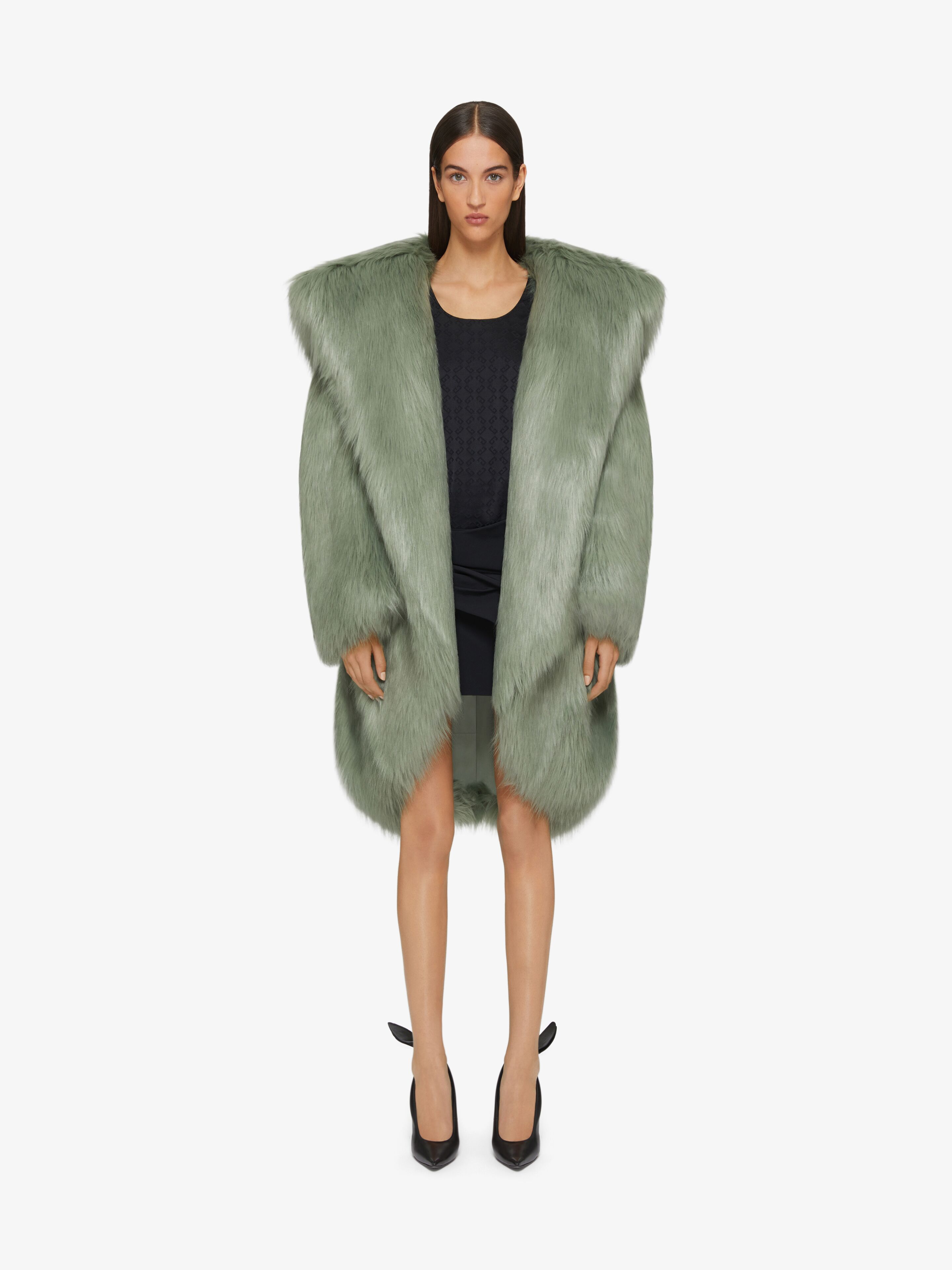 Oversized coat in faux fur - greyish green