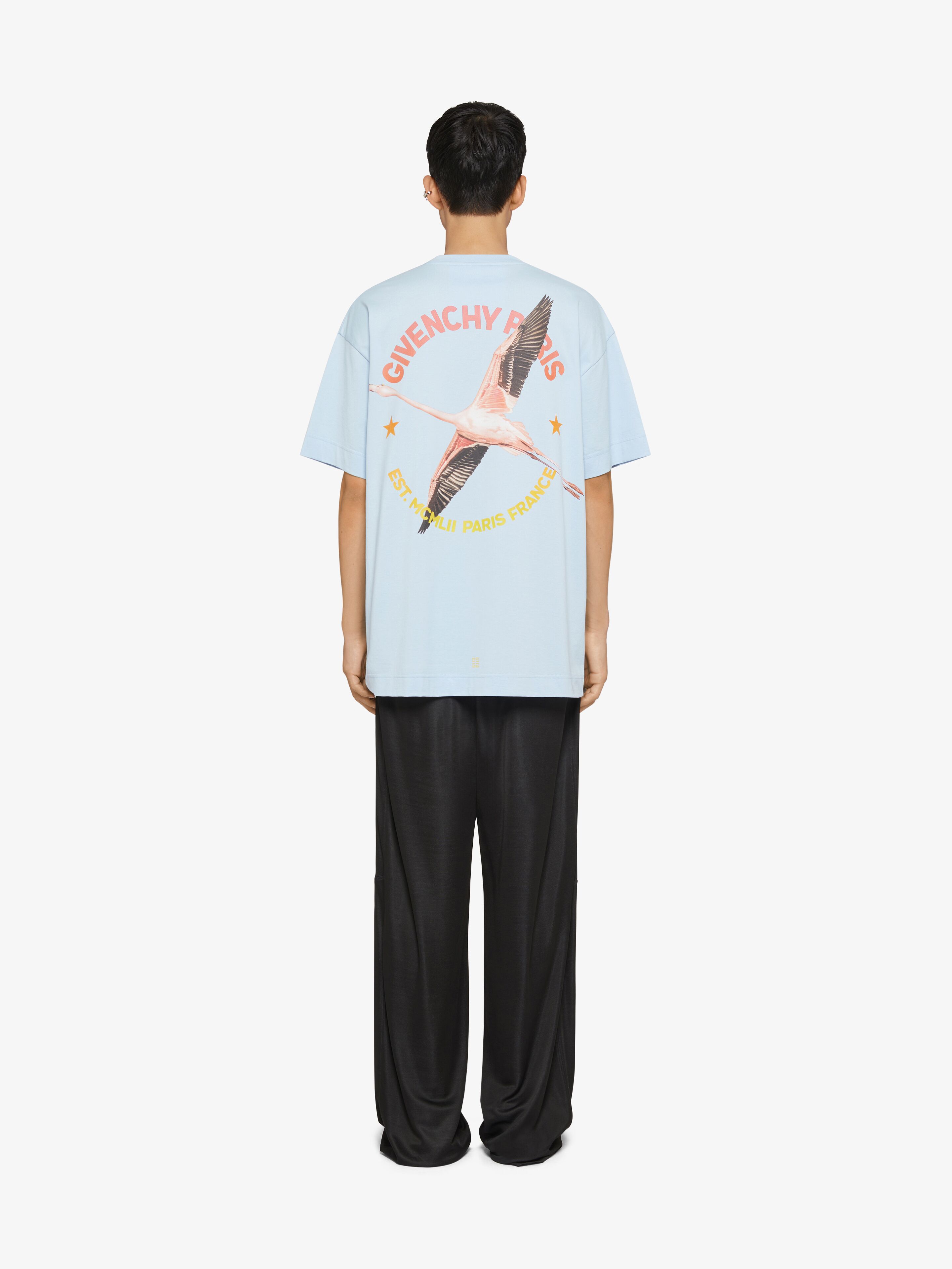 【関税込み】Givenchy ブルー プリントTシャツ T-shirt in cotton with GIVENCHY Flamingo print in - sky blue