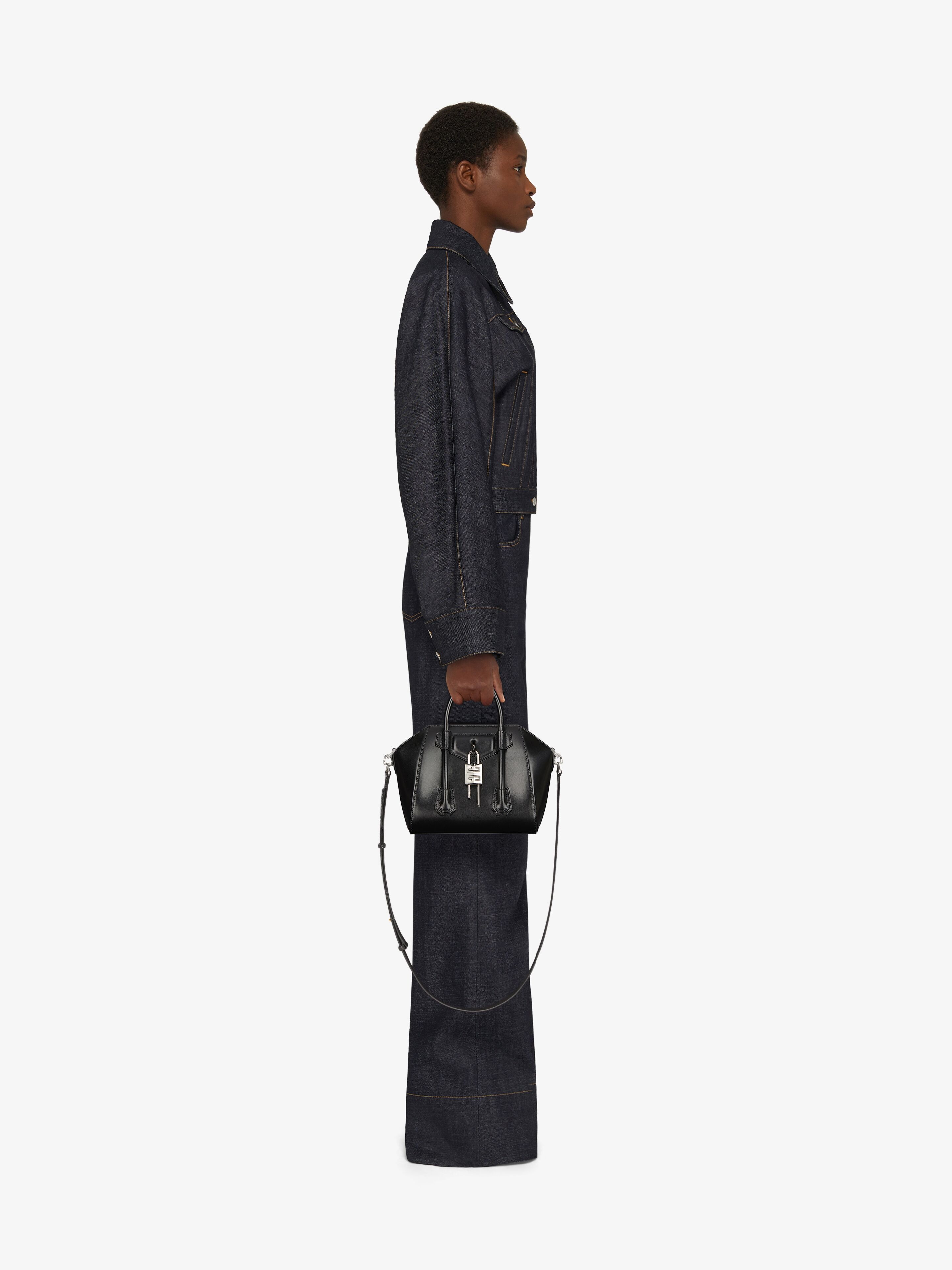 アンティゴナ ロック ミニ ボックスレザー - ブラック | GIVENCHY JP