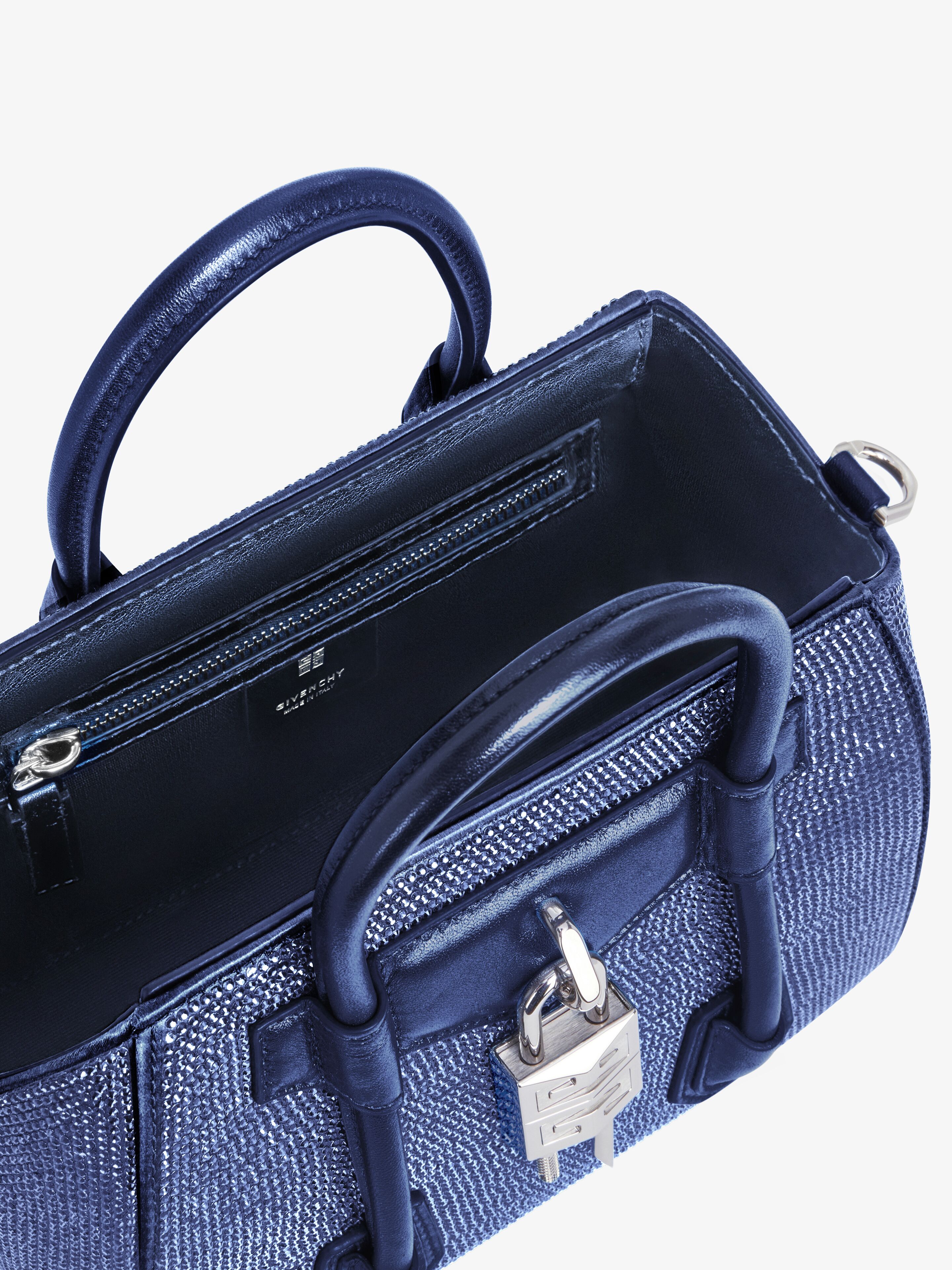 【GIVENCHY】ラインストーン サテン Antigona Lock ミニバッグ Givenchy Antigona Lock Mini Top Handle Bag in Satin Strass
