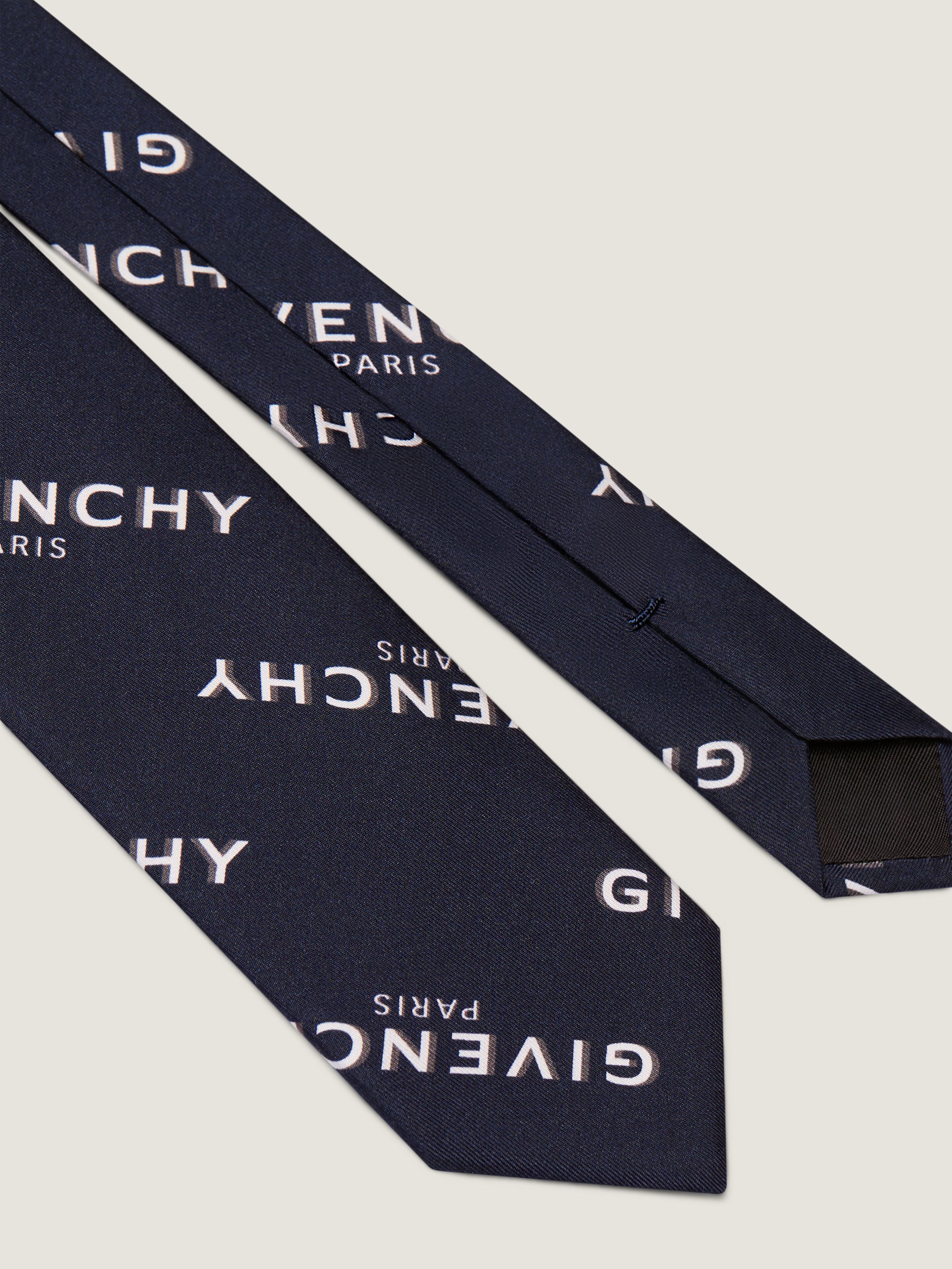 GIVENCHY Shadow tie in silk | Givenchy US | Givenchy