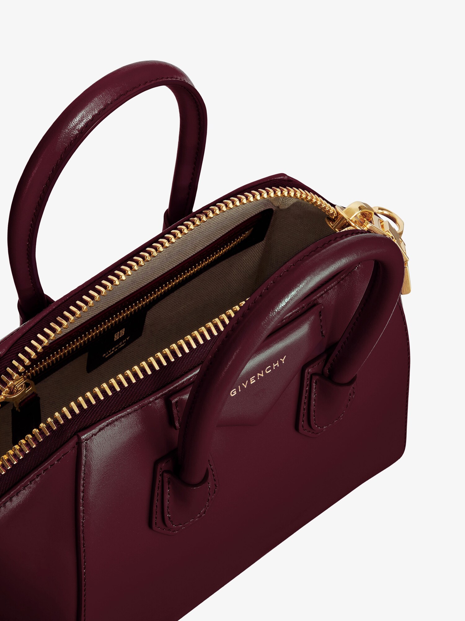 Sac Antigona mini en cuir Box - rouge oxblood | GIVENCHY FR