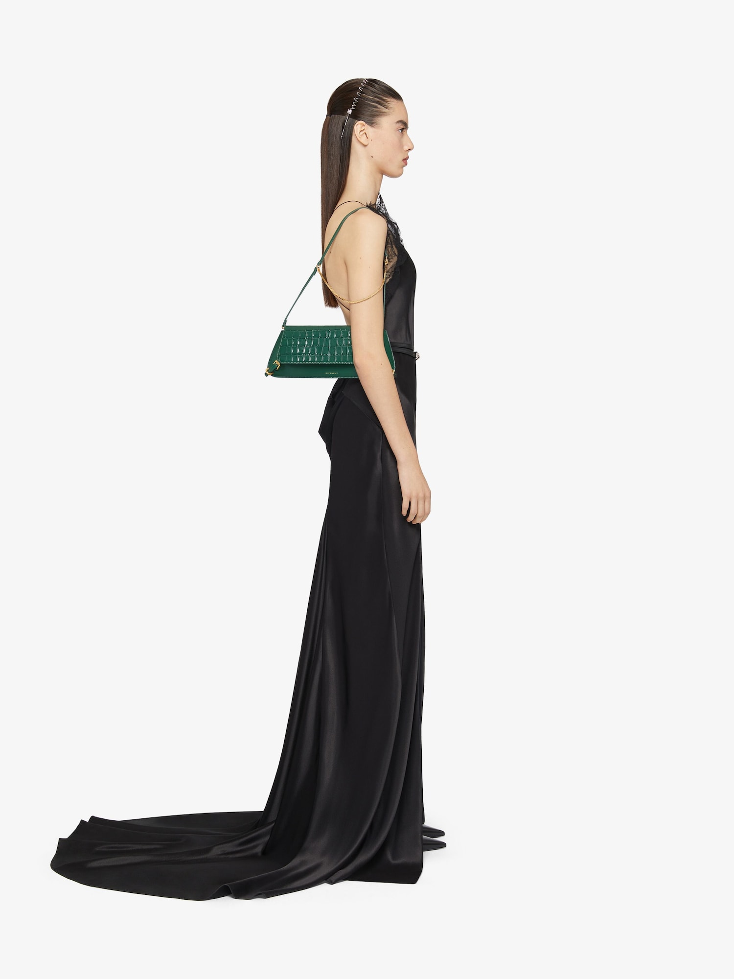 voyou-clutch-bag-in-crocodile-effect-leather-in-emerald-green