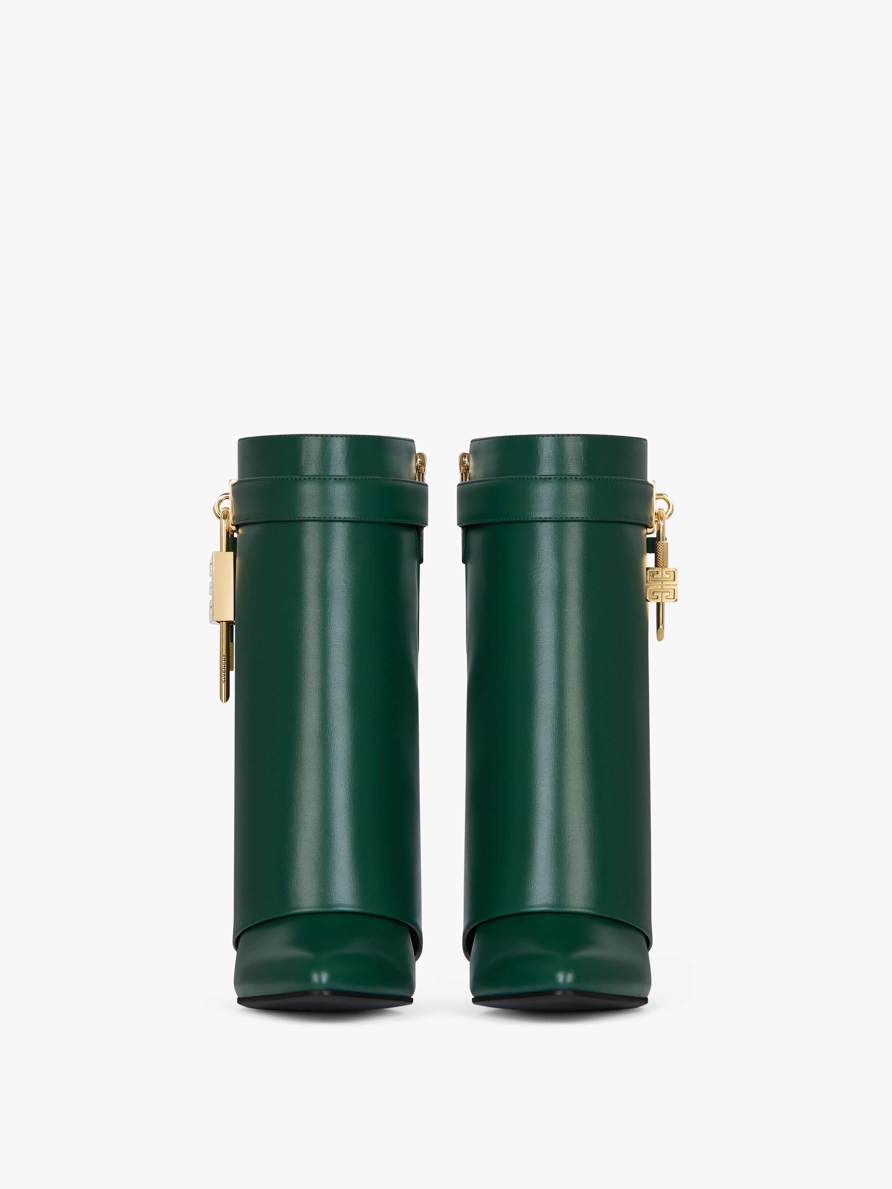 Shark Lock ankle boots in leather - emerald green | Givenchy
