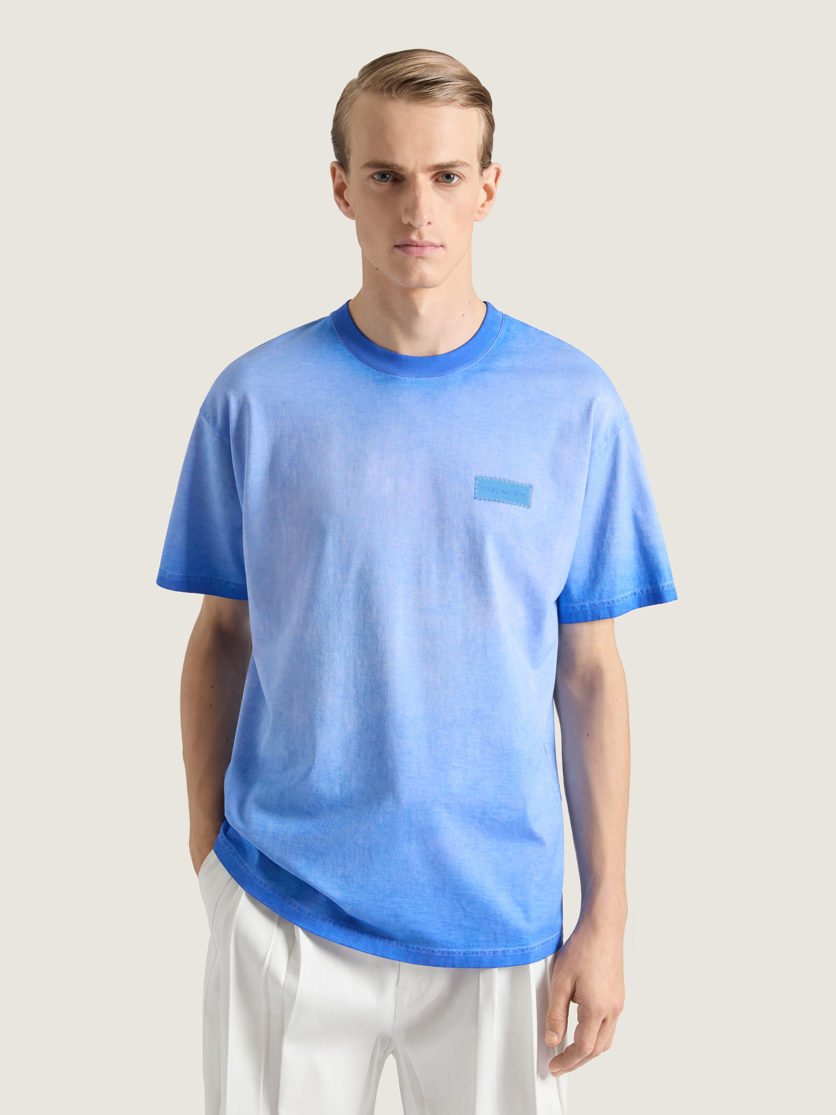 Tシャツ・カットソー GIVENCHY SS25 Powder blue cotton shirt (BW61591557 453) 22613844_52609183_600.jpg