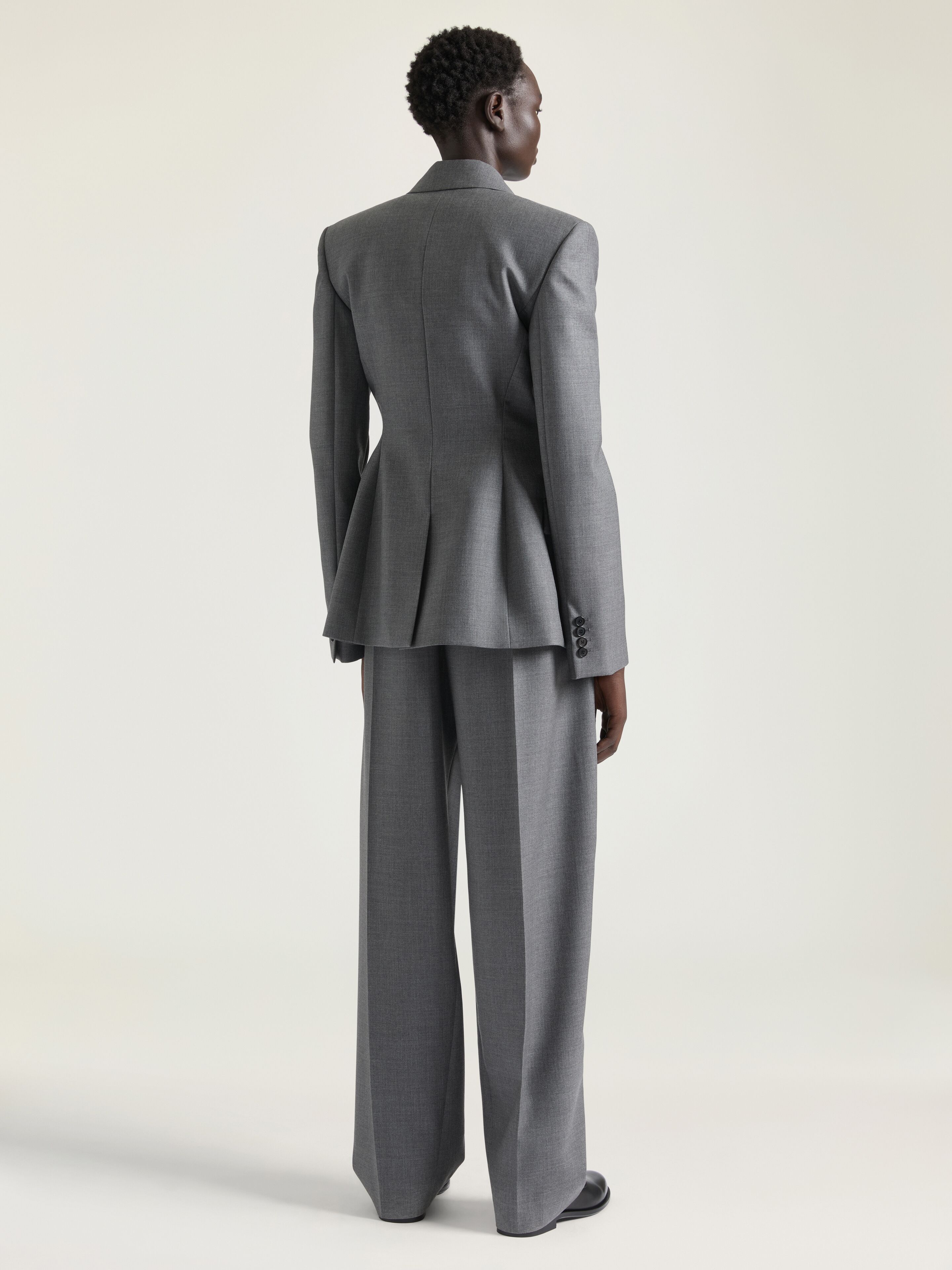 パンツ GIVENCHY SS25 FLARED PANT (BW515W15YR 001) Givenchy Wool Flared Trousers - Black – Blush Lux