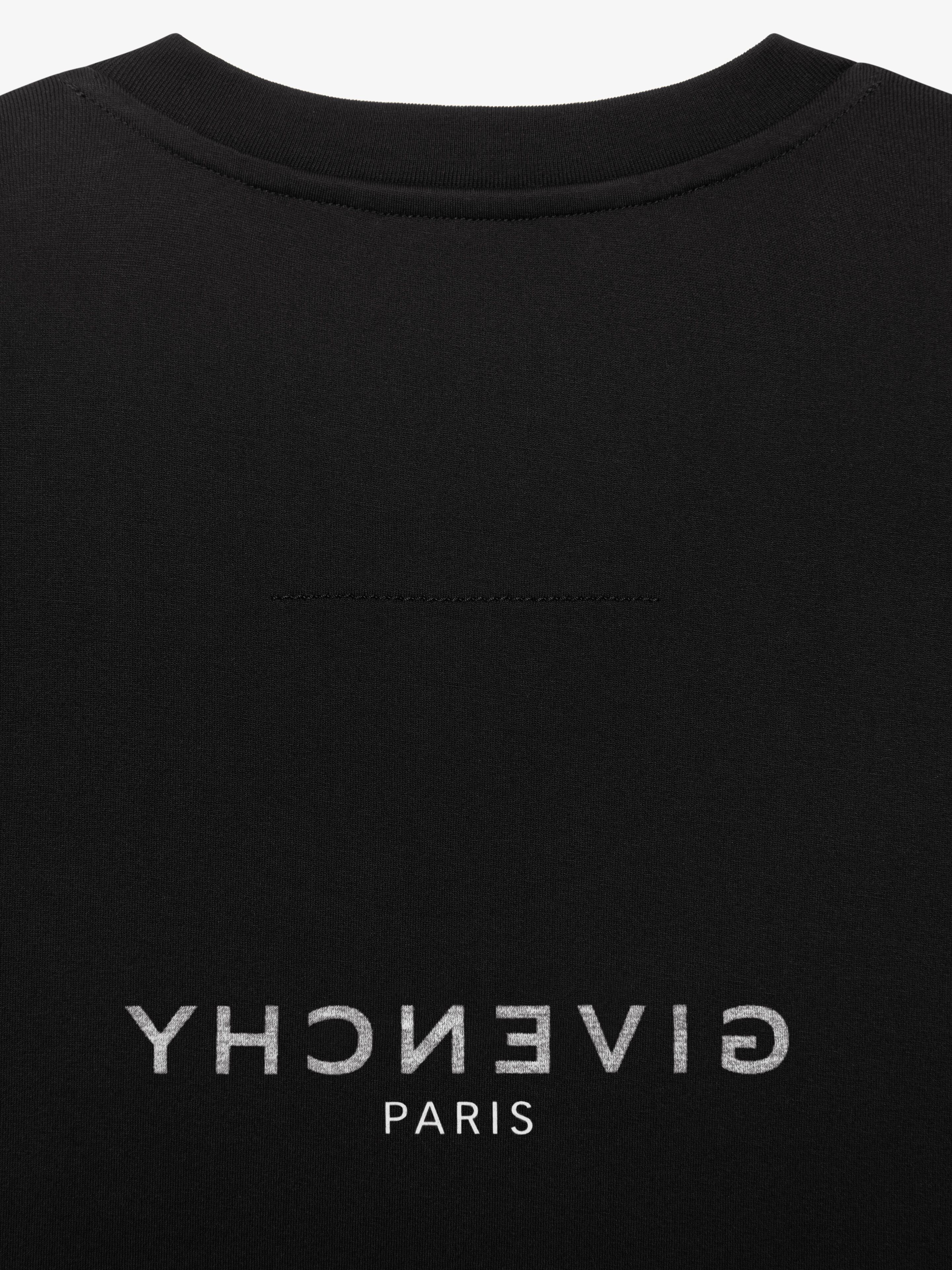 GIVENCHYリバース オーバーサイズTシャツ - ブラック | GIVENCHY JP