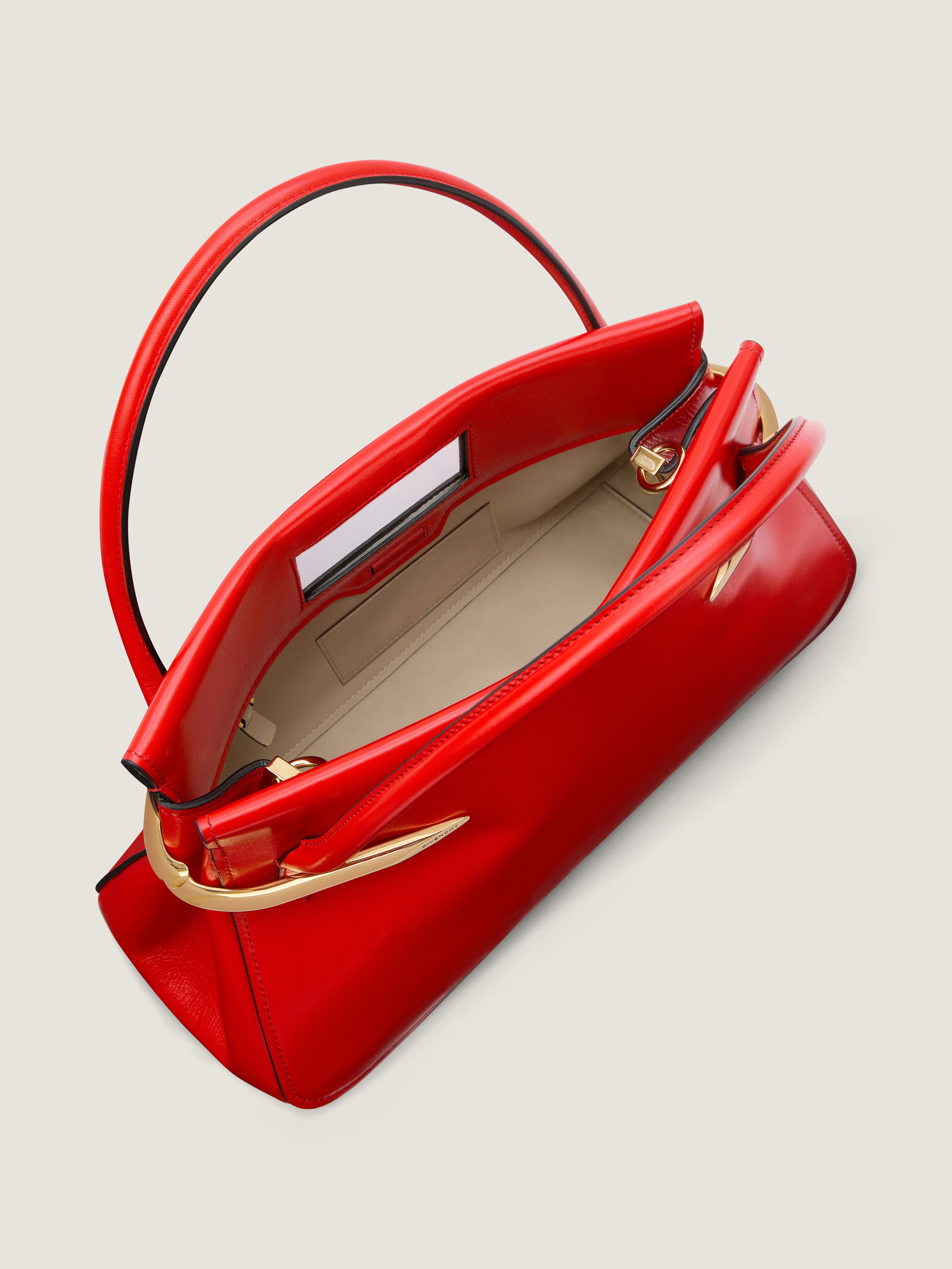 ジバンシー（GIVENCHY） GIVENCHY (ジバンシィ) ロゴ刺繍 クルーネック 半袖 Tシャツ