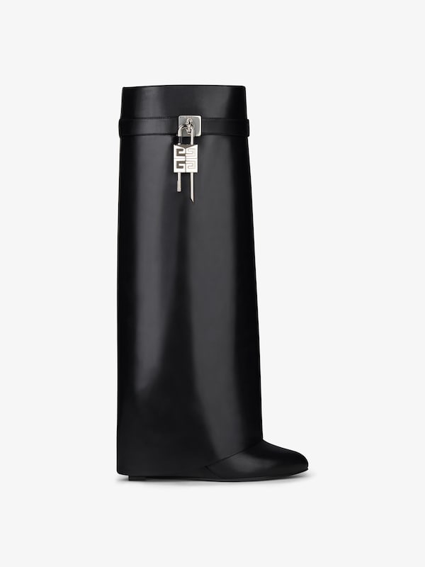 Bottes Shark Lock coupe ample en cuir - noir | Givenchy FR