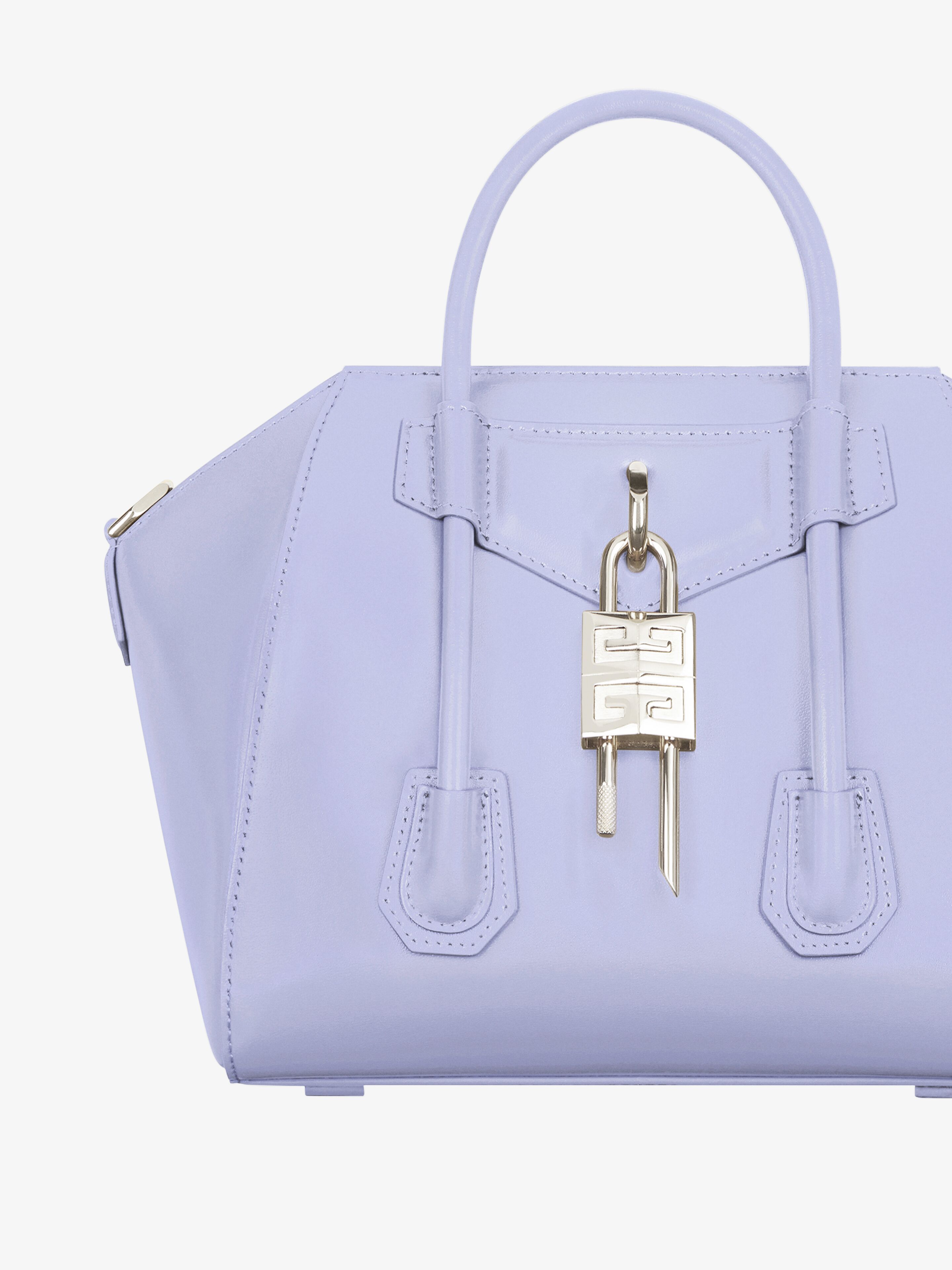 【GIVENCHY】ANTIGONA LOCK BAG Givenchy Antigona Lock Large Bag in Black | FWRD