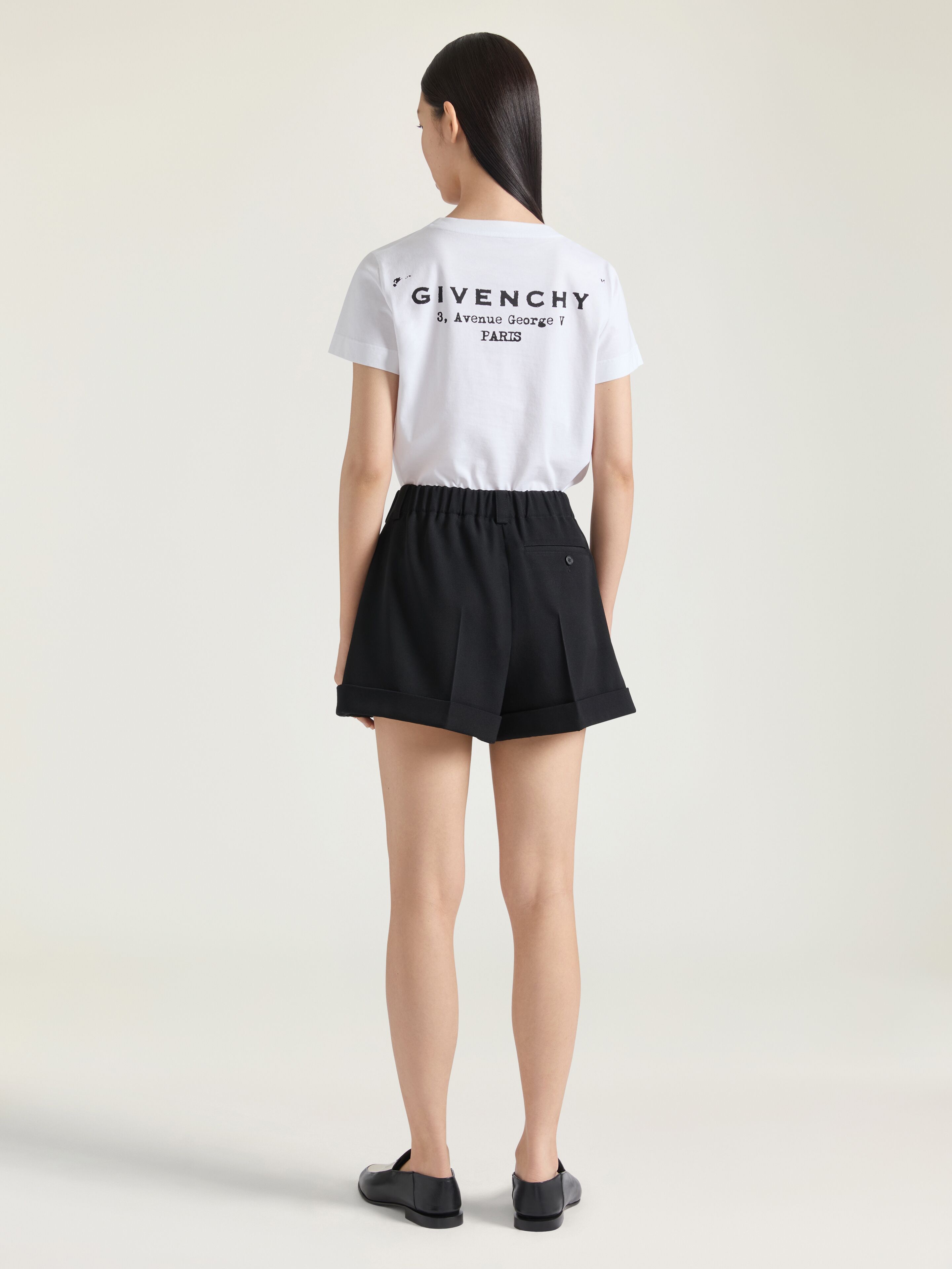 Double pleat shorts in wool | Givenchy CA | Givenchy