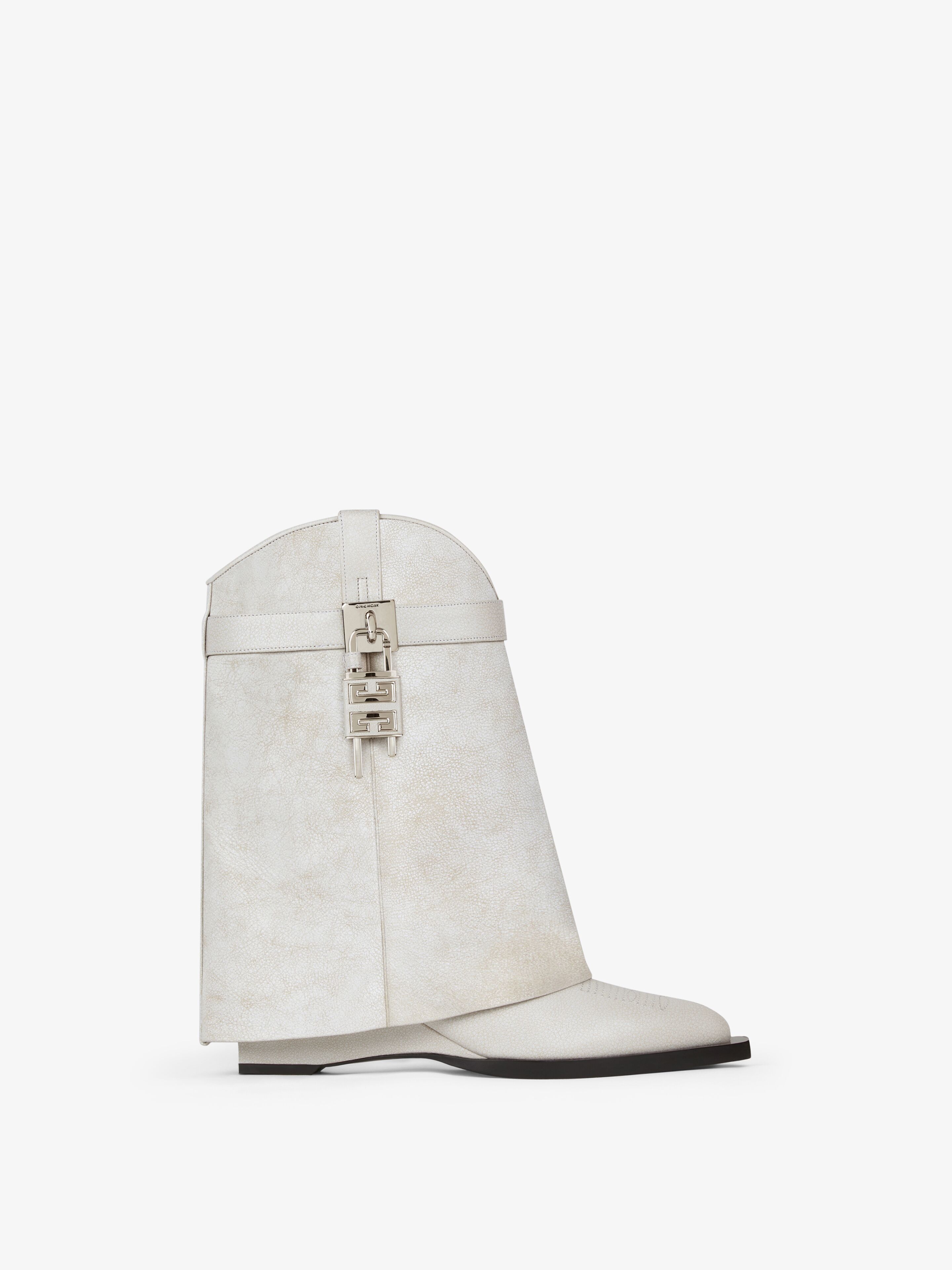 Givenchy - Bottines Shark Lock Cowboy En Cuir Vieilli - Blanc - pour Femme - Taille : 42
