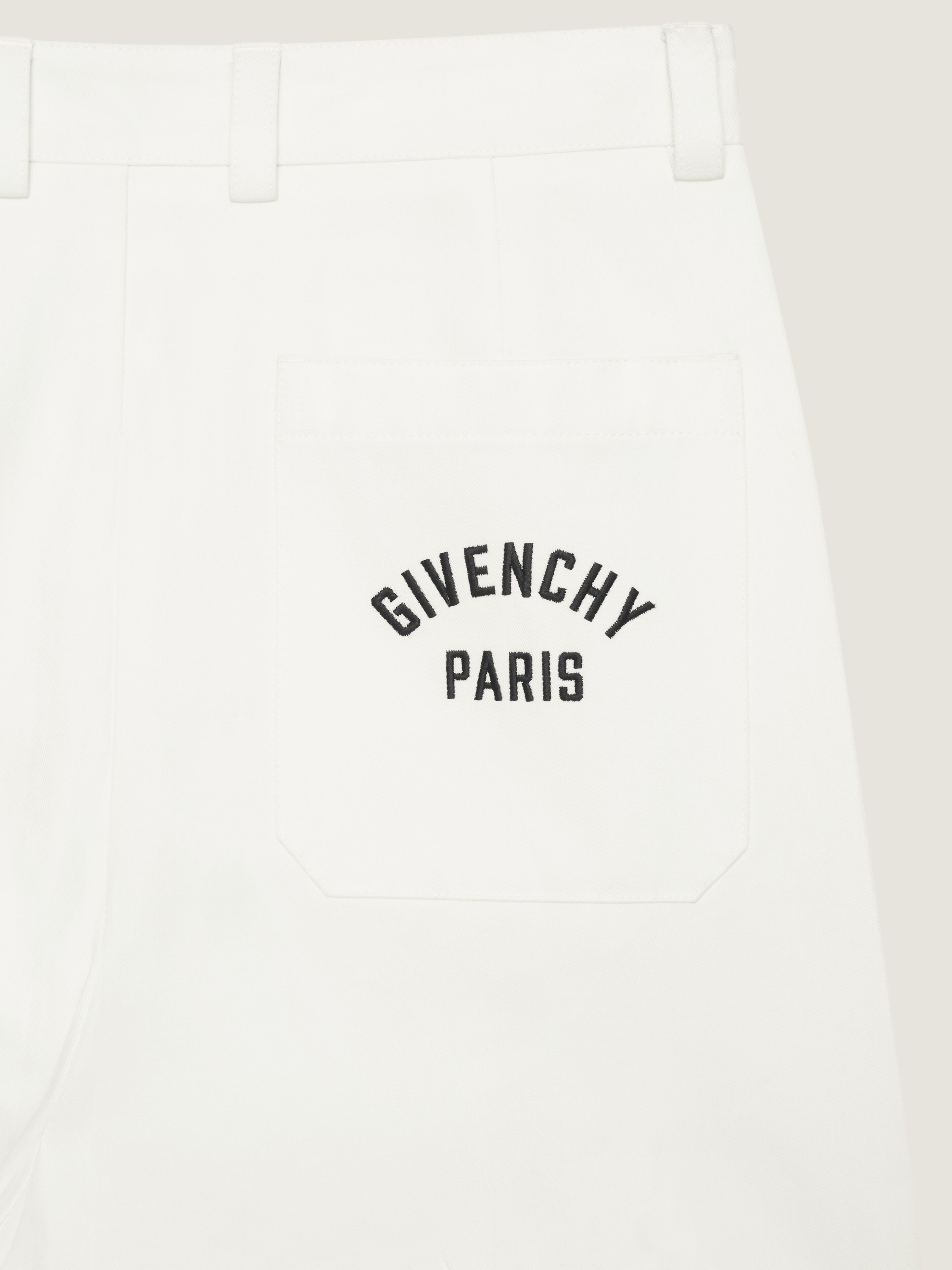 国内発 GIVENCHY ホワイトコットンプリーツパンツ コットン ツープリーツ パンツ - アイボリー | GIVENCHY JP